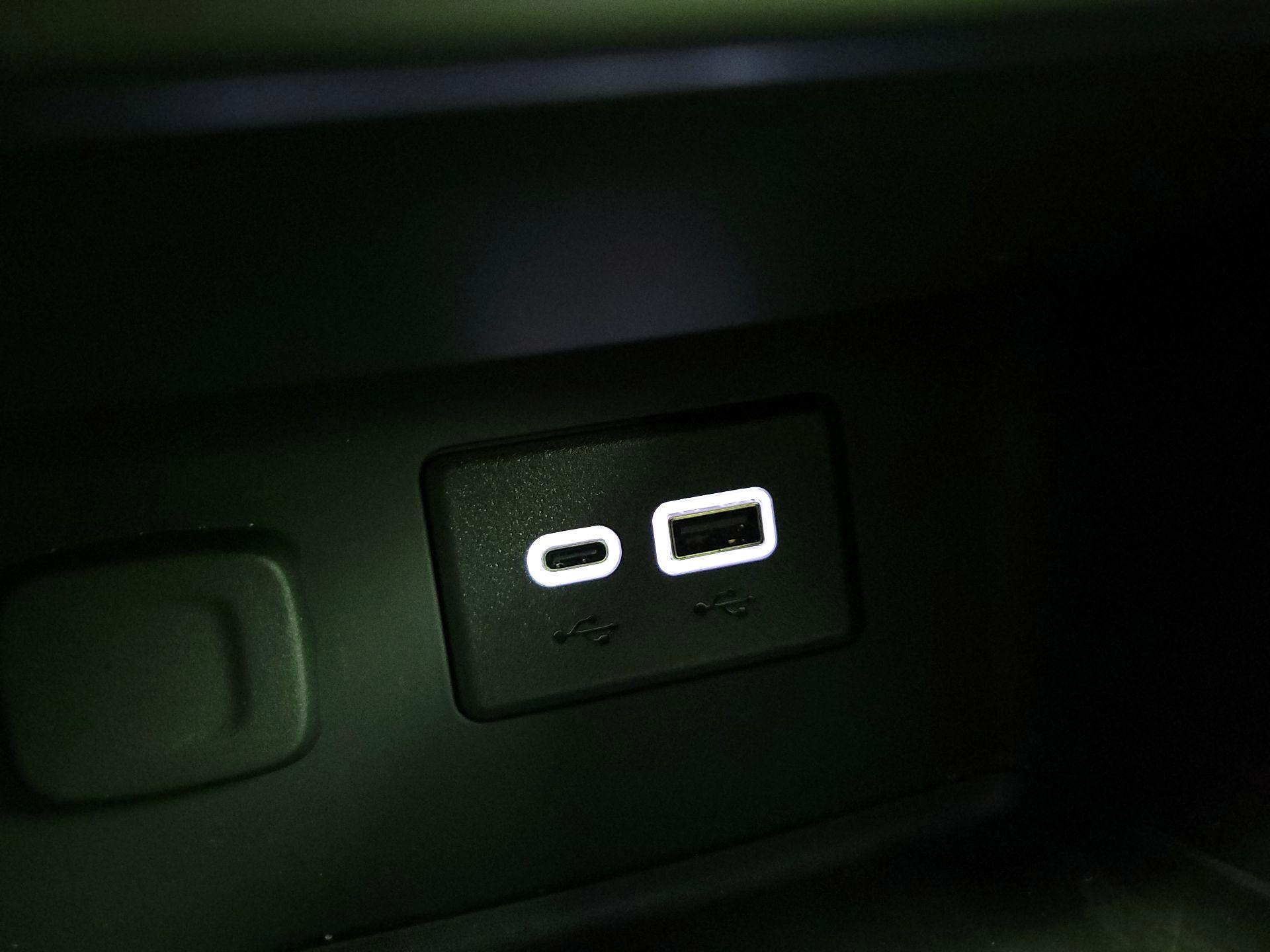 Thumbnail: 2023 GMC Acadia - 17