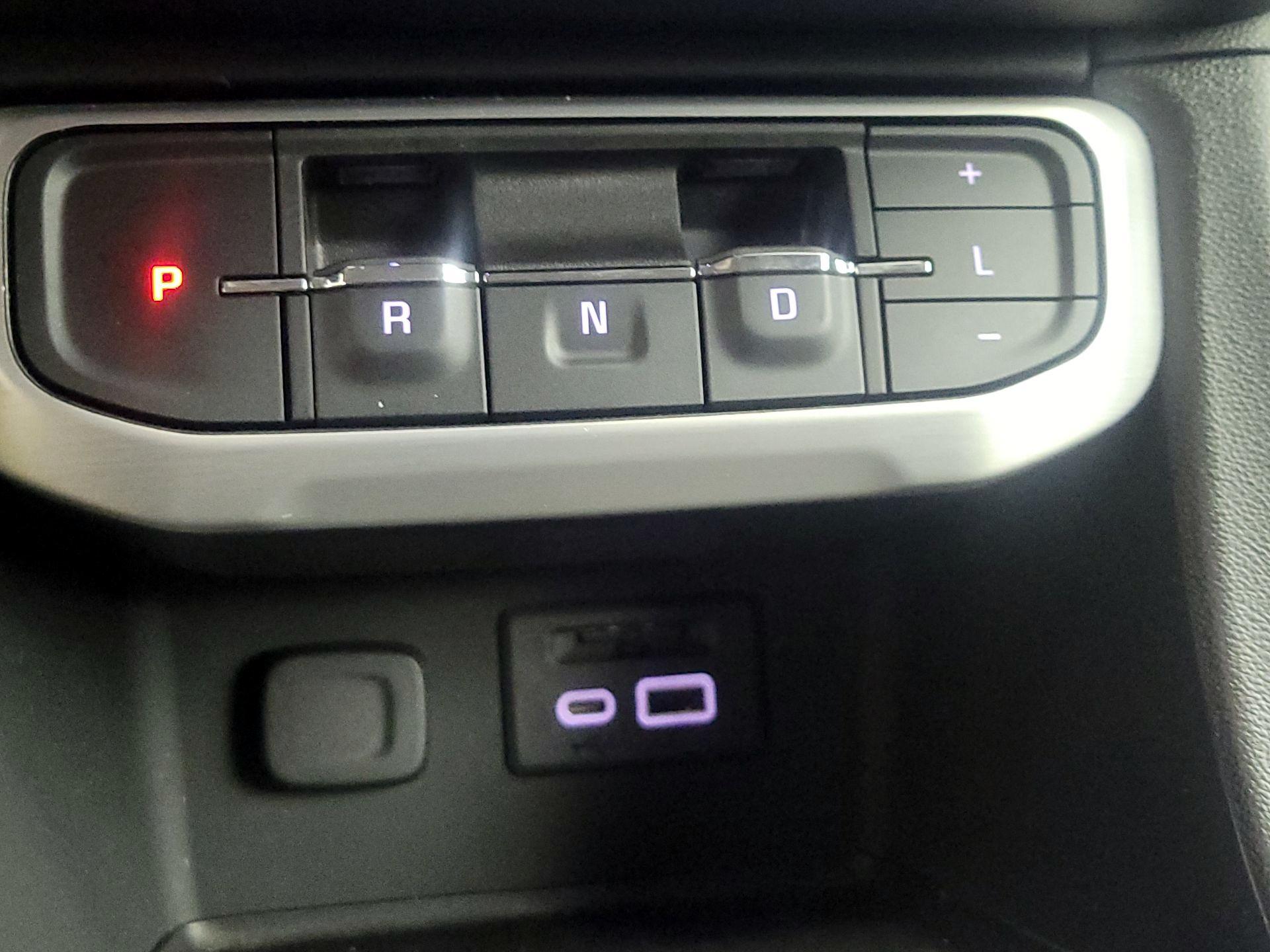 Thumbnail: 2023 GMC Acadia - 17