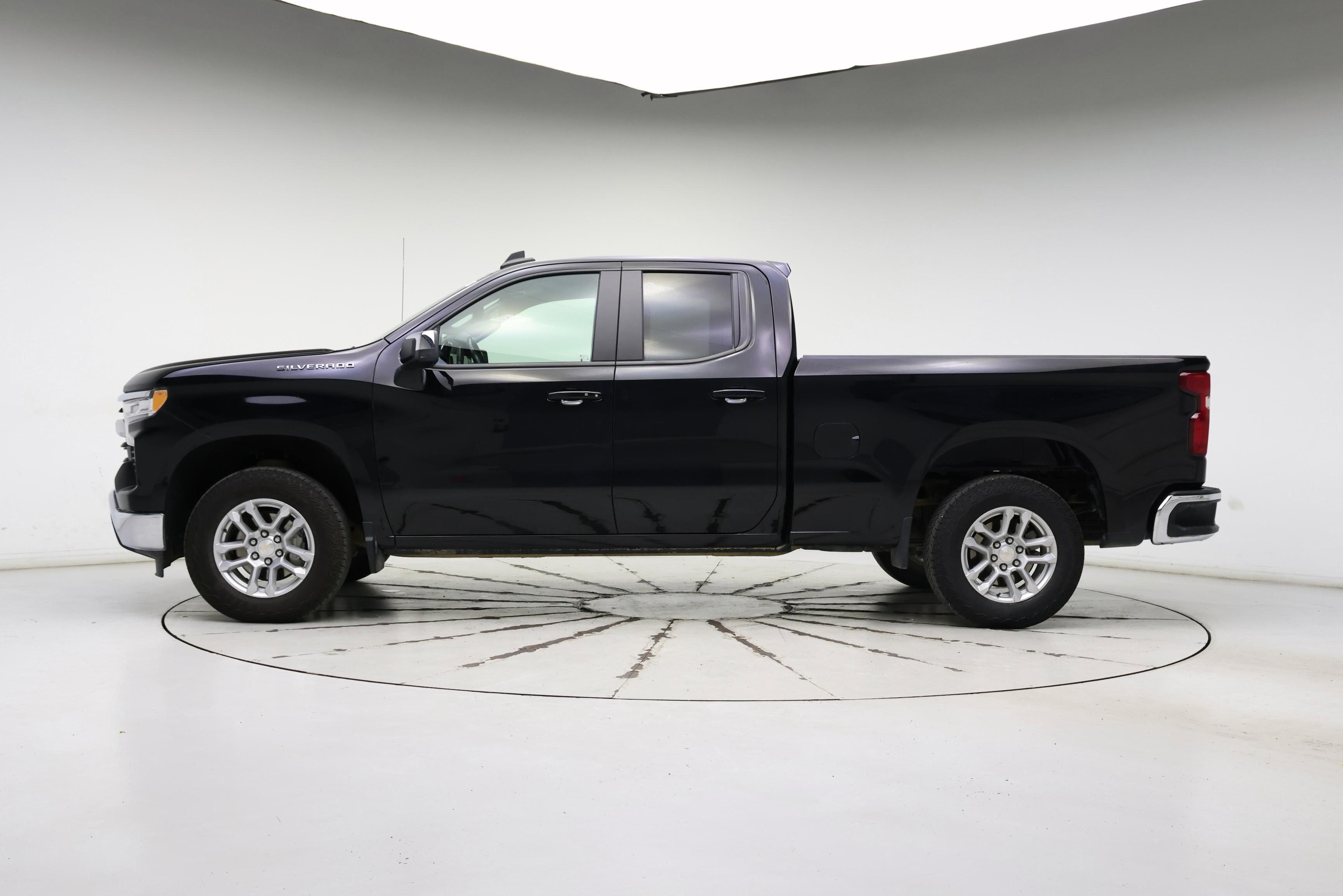 Thumbnail: 2022 Chevrolet Silverado 1500 - 3