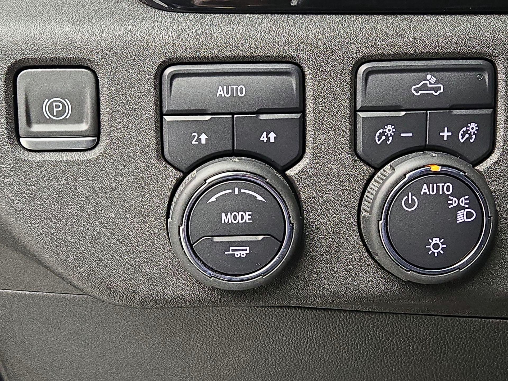 Thumbnail: 2023 Chevrolet Silverado 1500 - 13