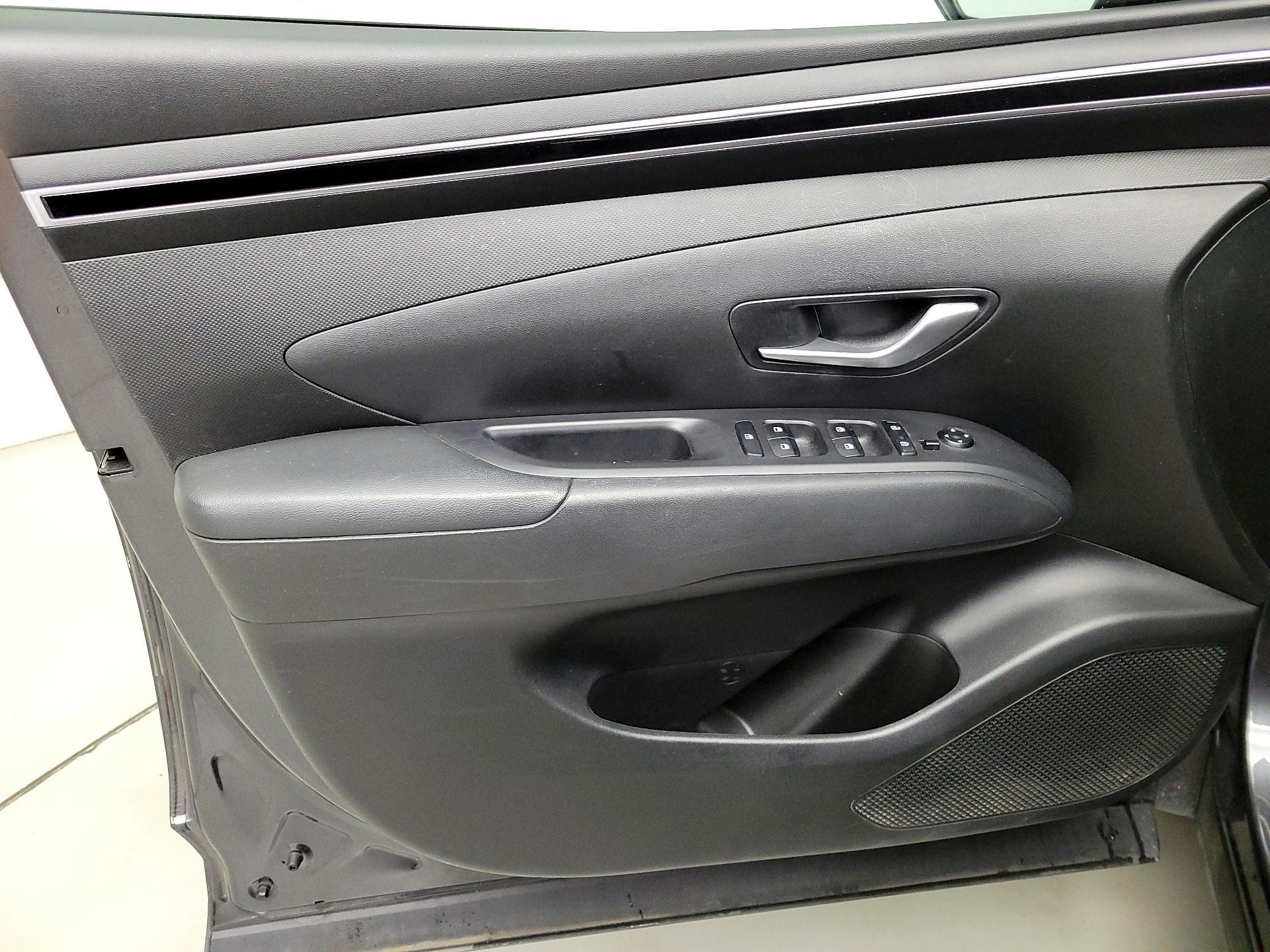 Thumbnail: 2022 Hyundai Tucson - 12