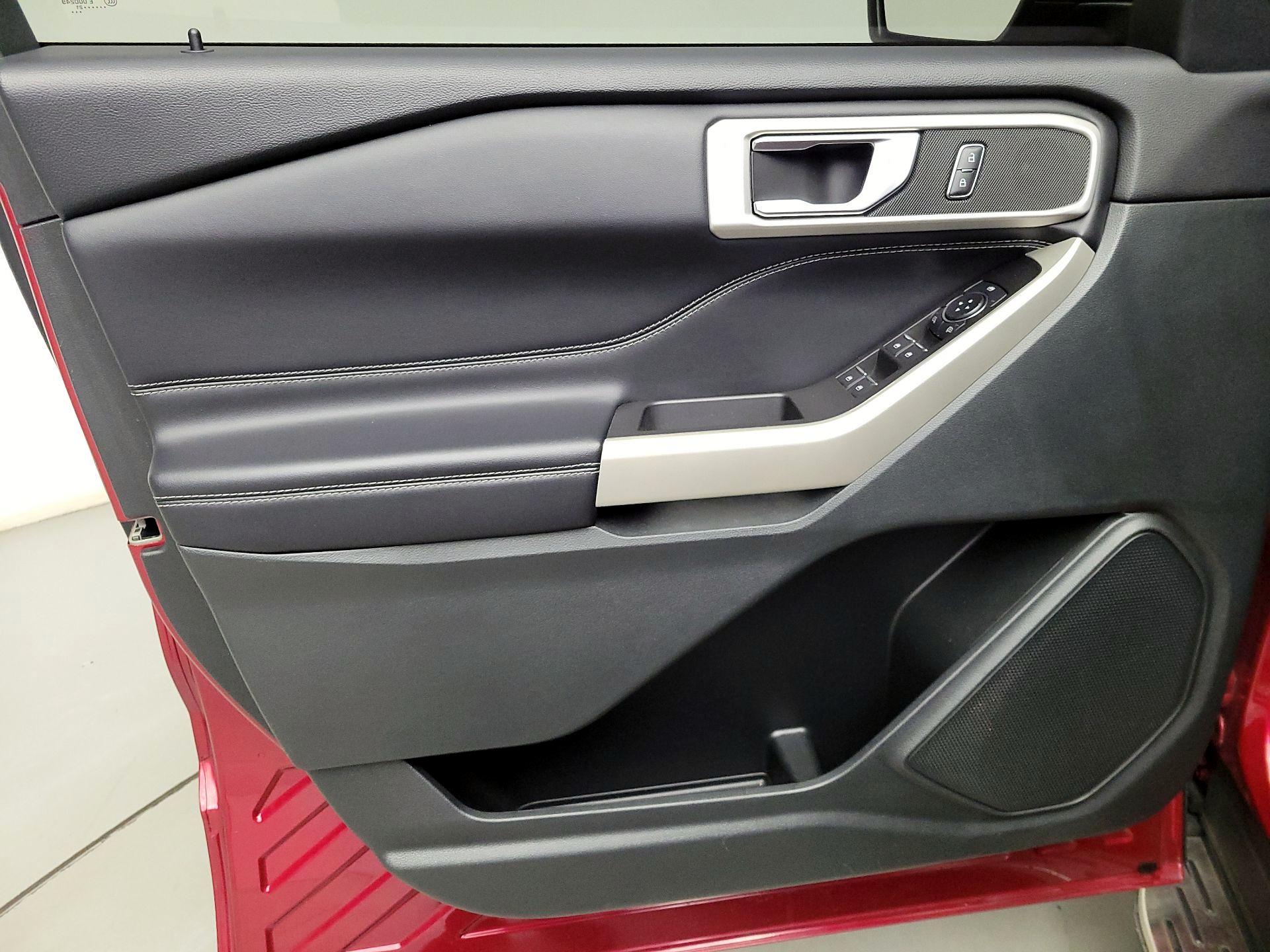 Thumbnail: 2021 Ford Explorer - 12