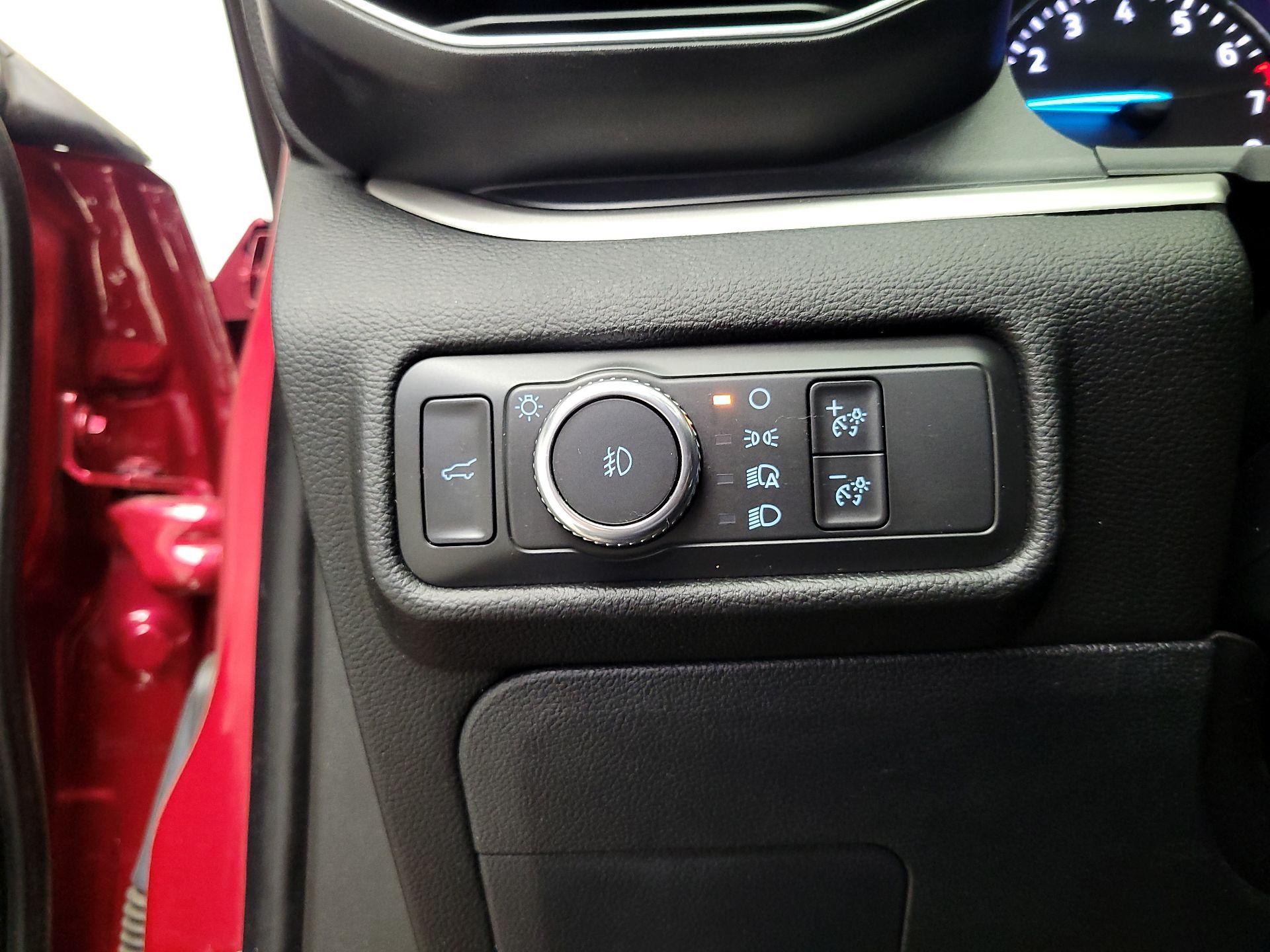 Thumbnail: 2021 Ford Explorer - 13