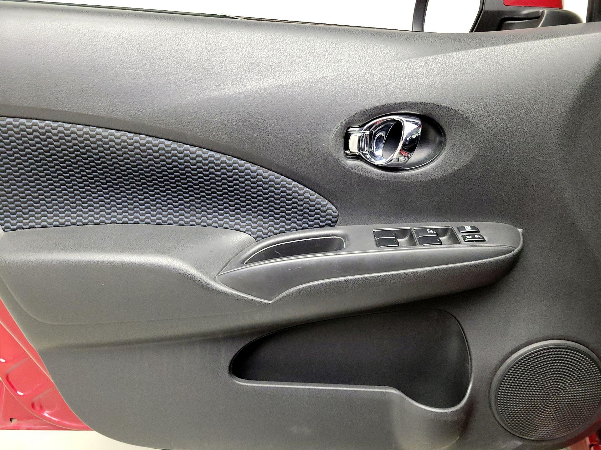 Thumbnail: 2014 Nissan Versa Note - 12