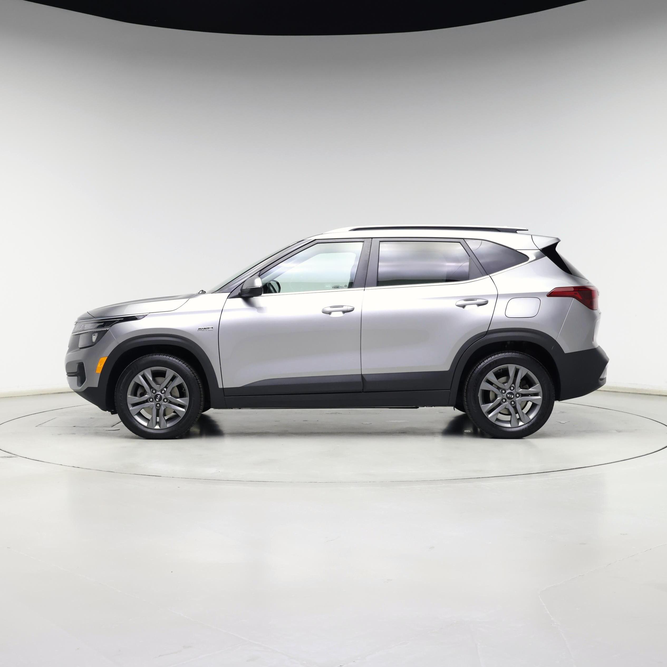 Thumbnail: 2021 Kia Seltos - 3