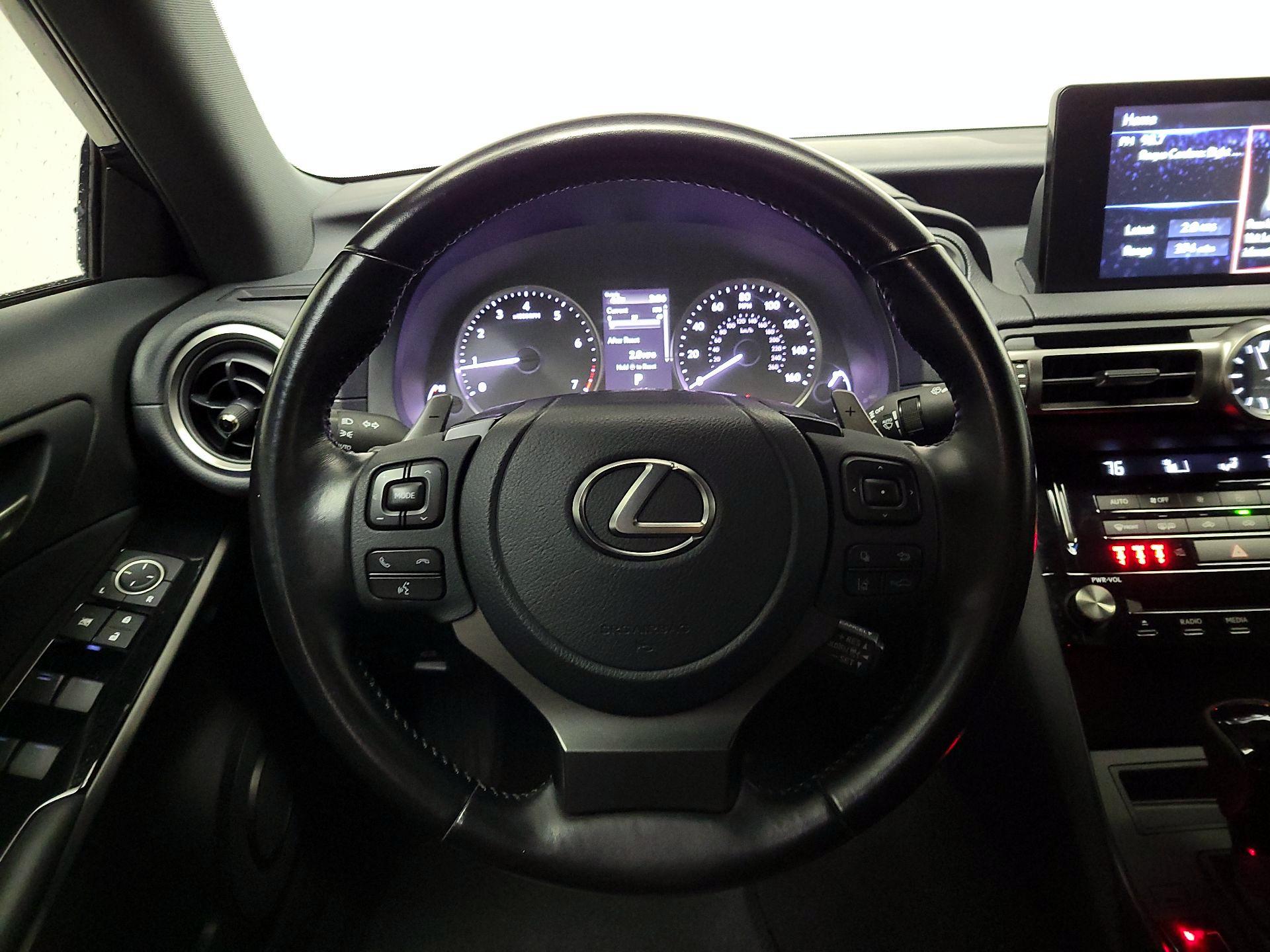 Thumbnail: 2021 Lexus IS - 10