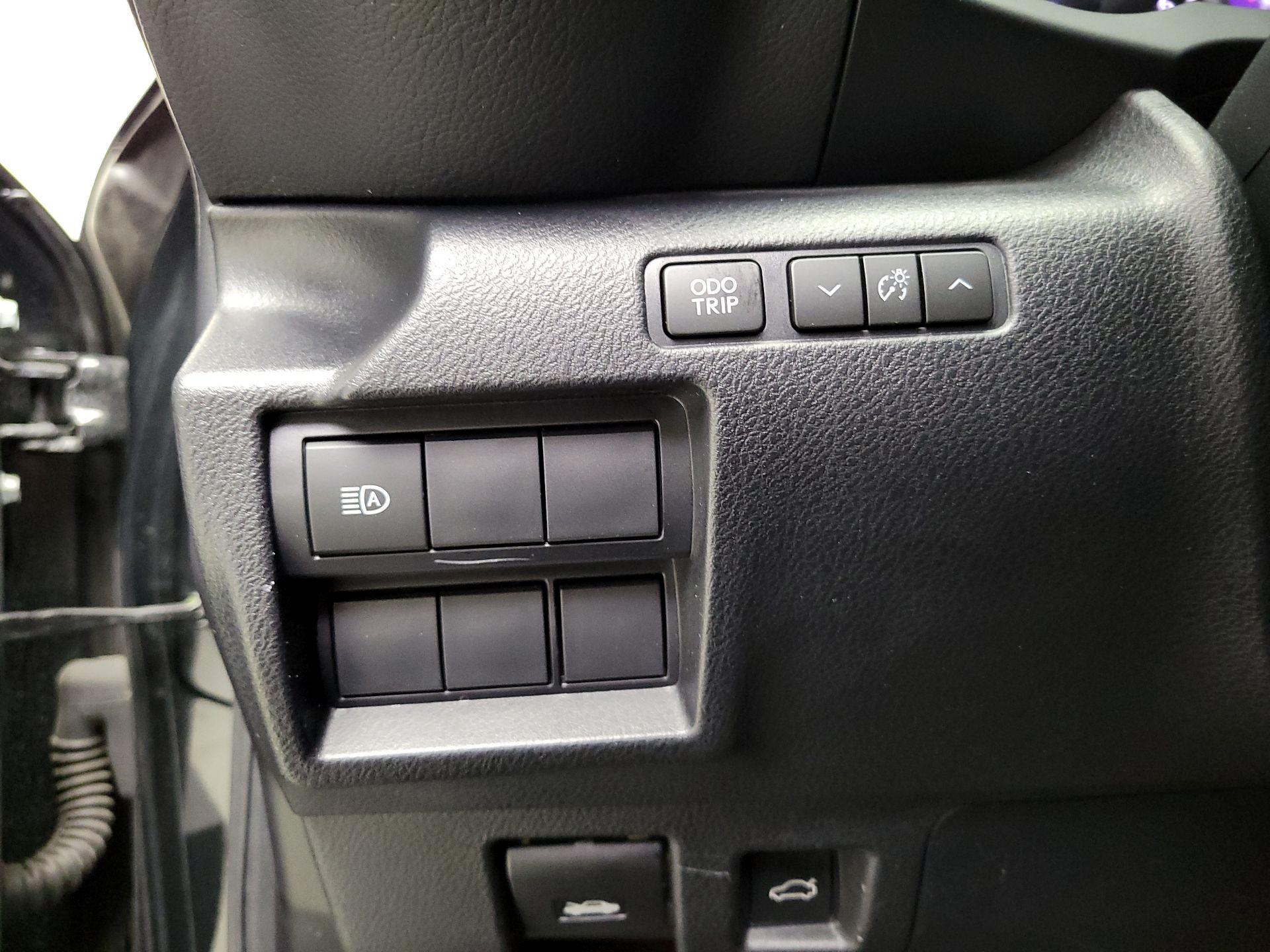 Thumbnail: 2021 Lexus IS - 13