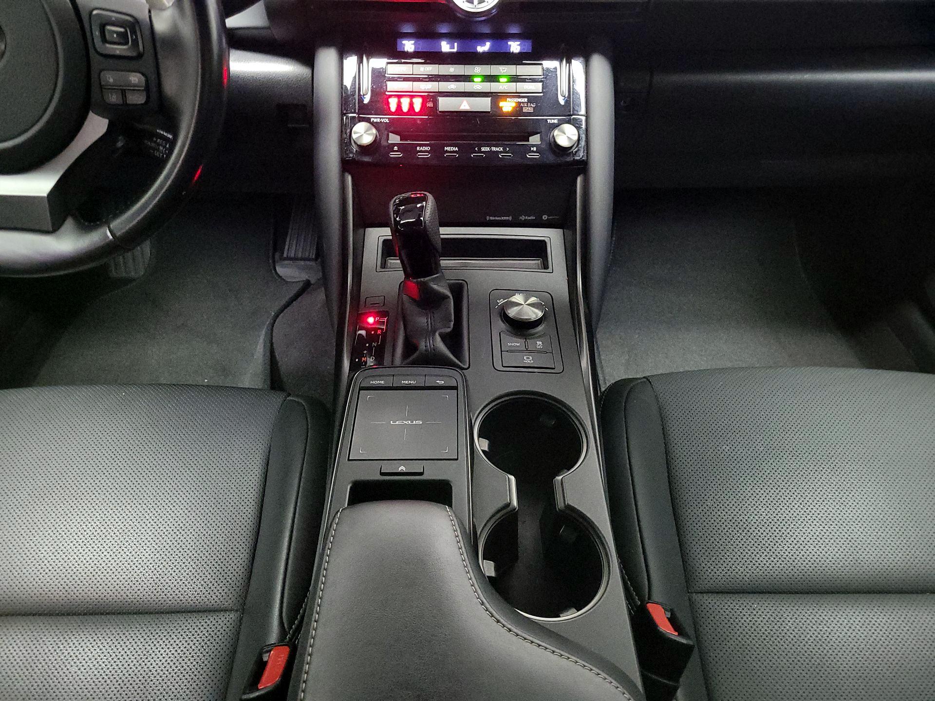 Thumbnail: 2021 Lexus IS - 17