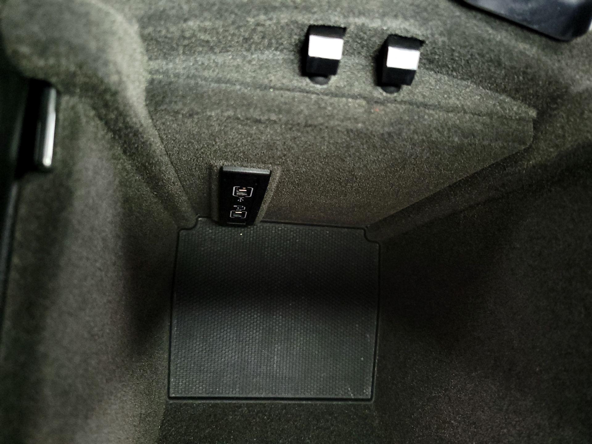 Thumbnail: 2019 Mercedes-Benz GLE - 19