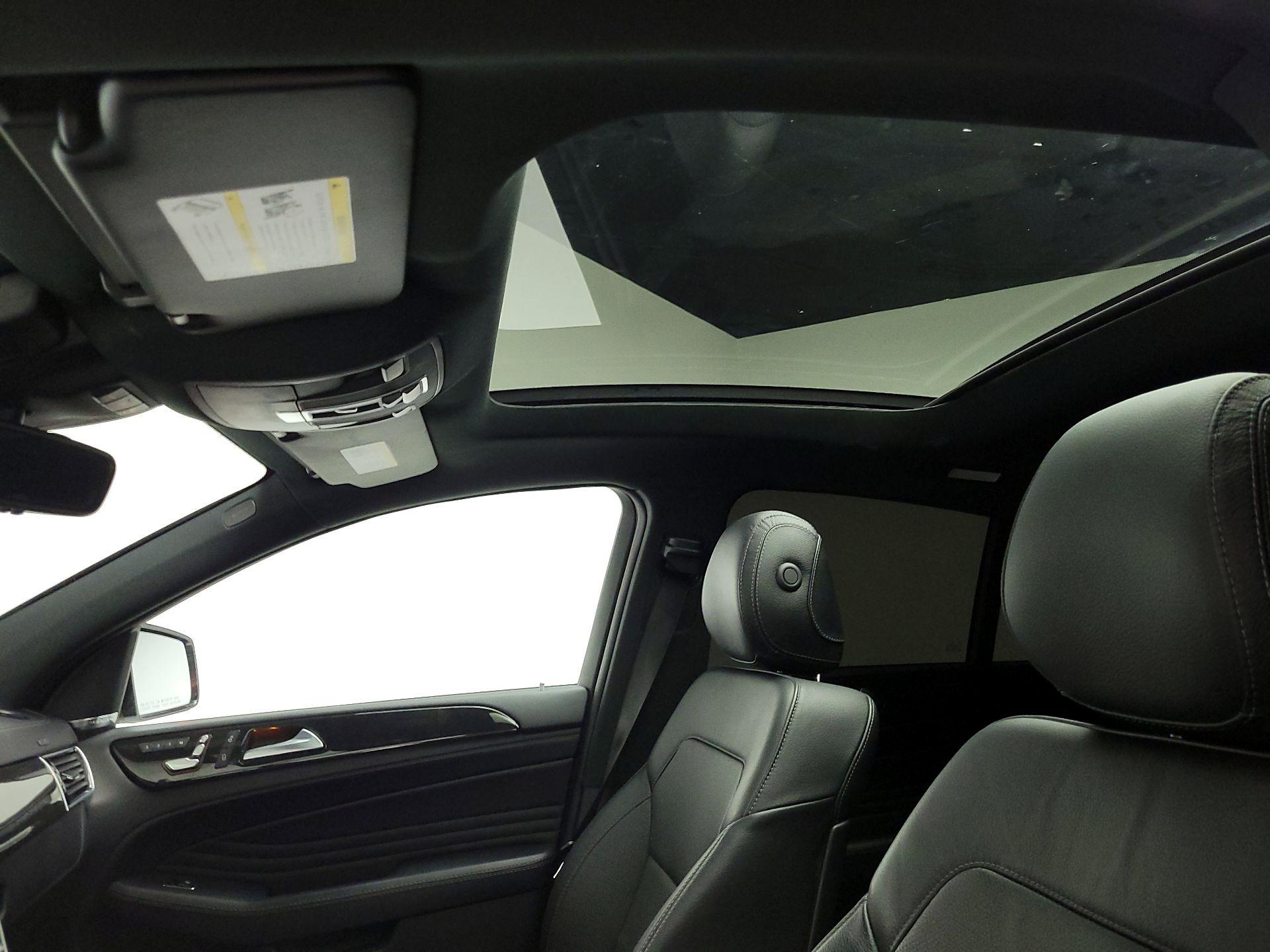 Thumbnail: 2019 Mercedes-Benz GLE - 20