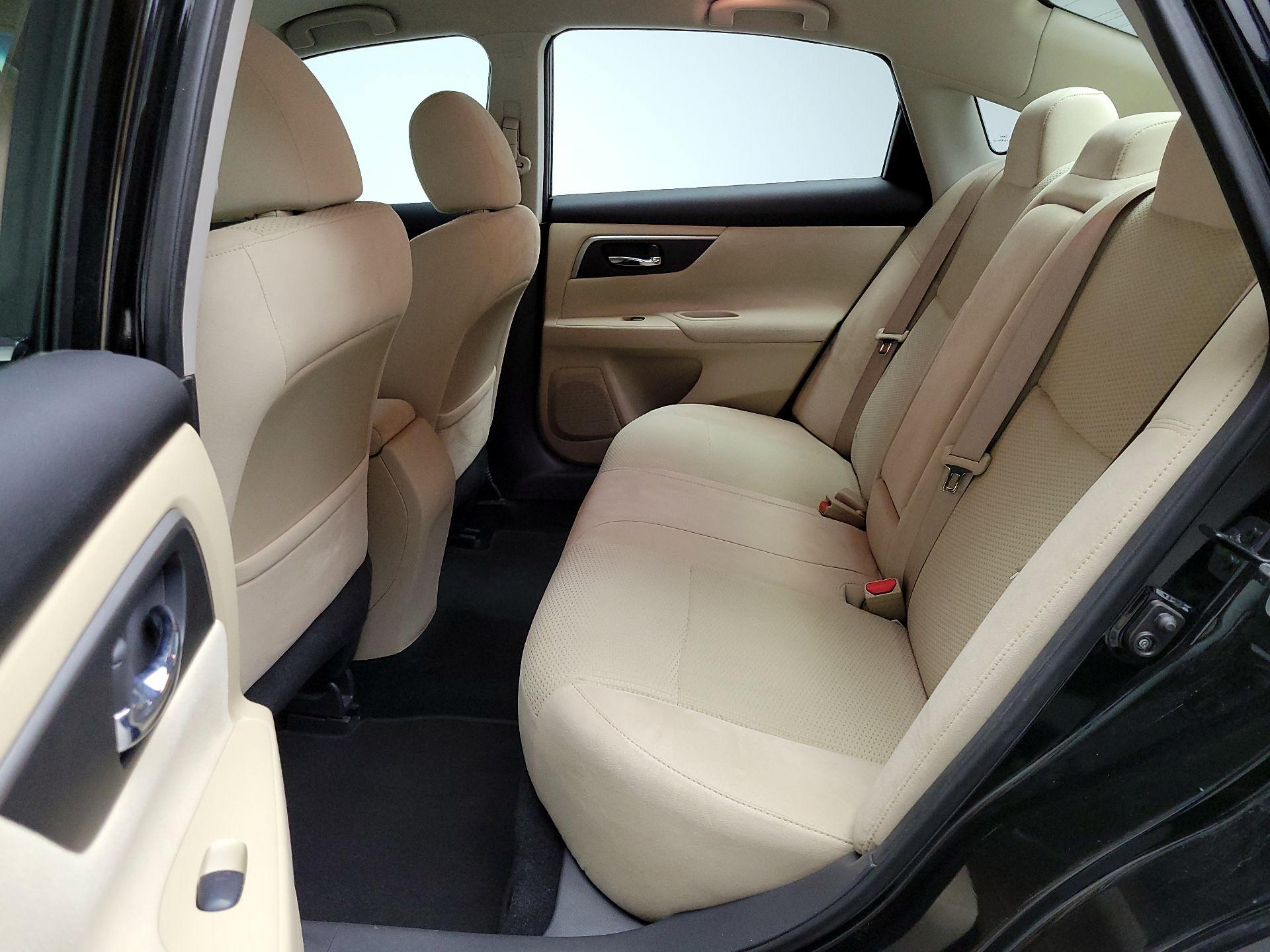 Thumbnail: 2015 Nissan Altima - 19