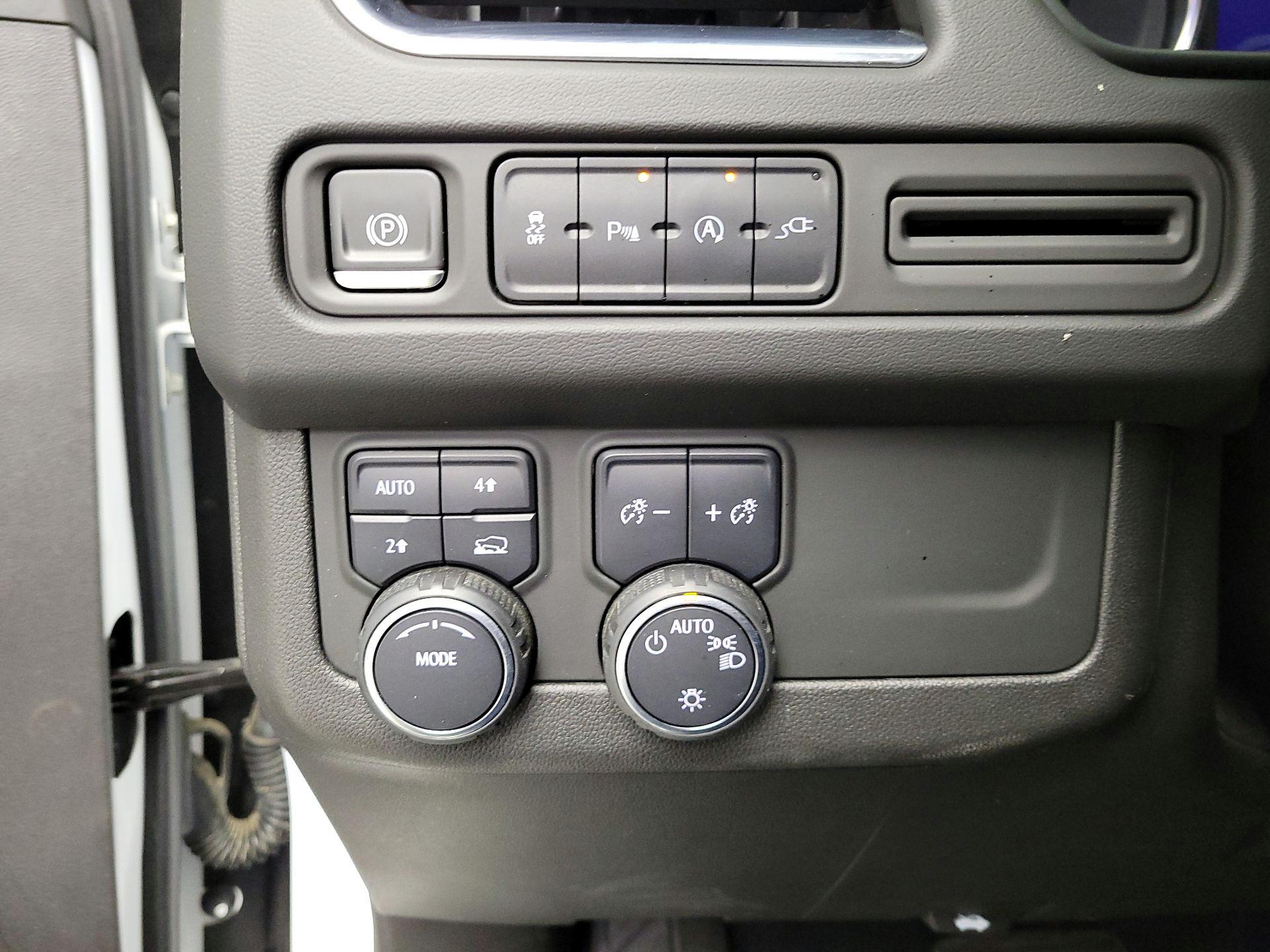 Thumbnail: 2021 Chevrolet Tahoe - 13