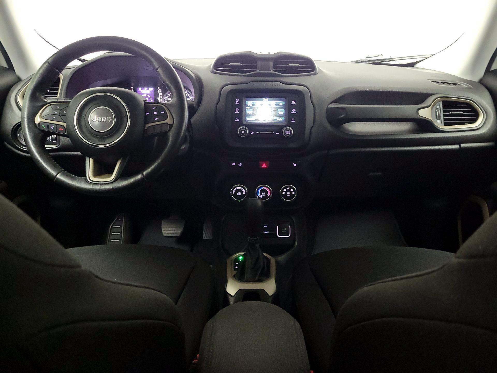 Thumbnail: 2016 Jeep Renegade - 9