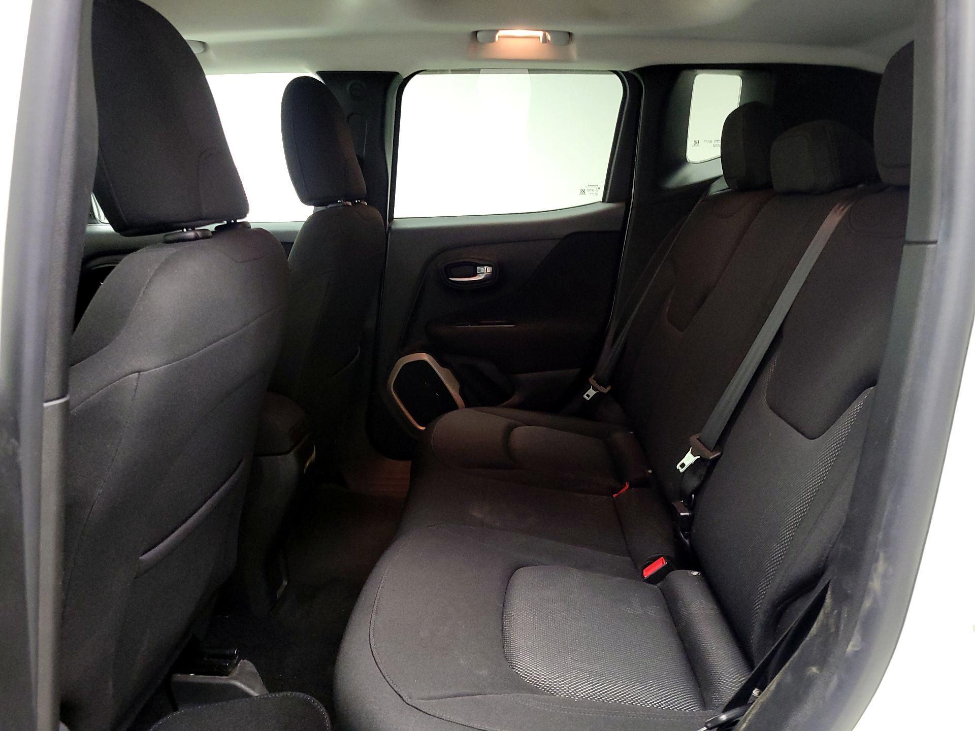 Thumbnail: 2016 Jeep Renegade - 20