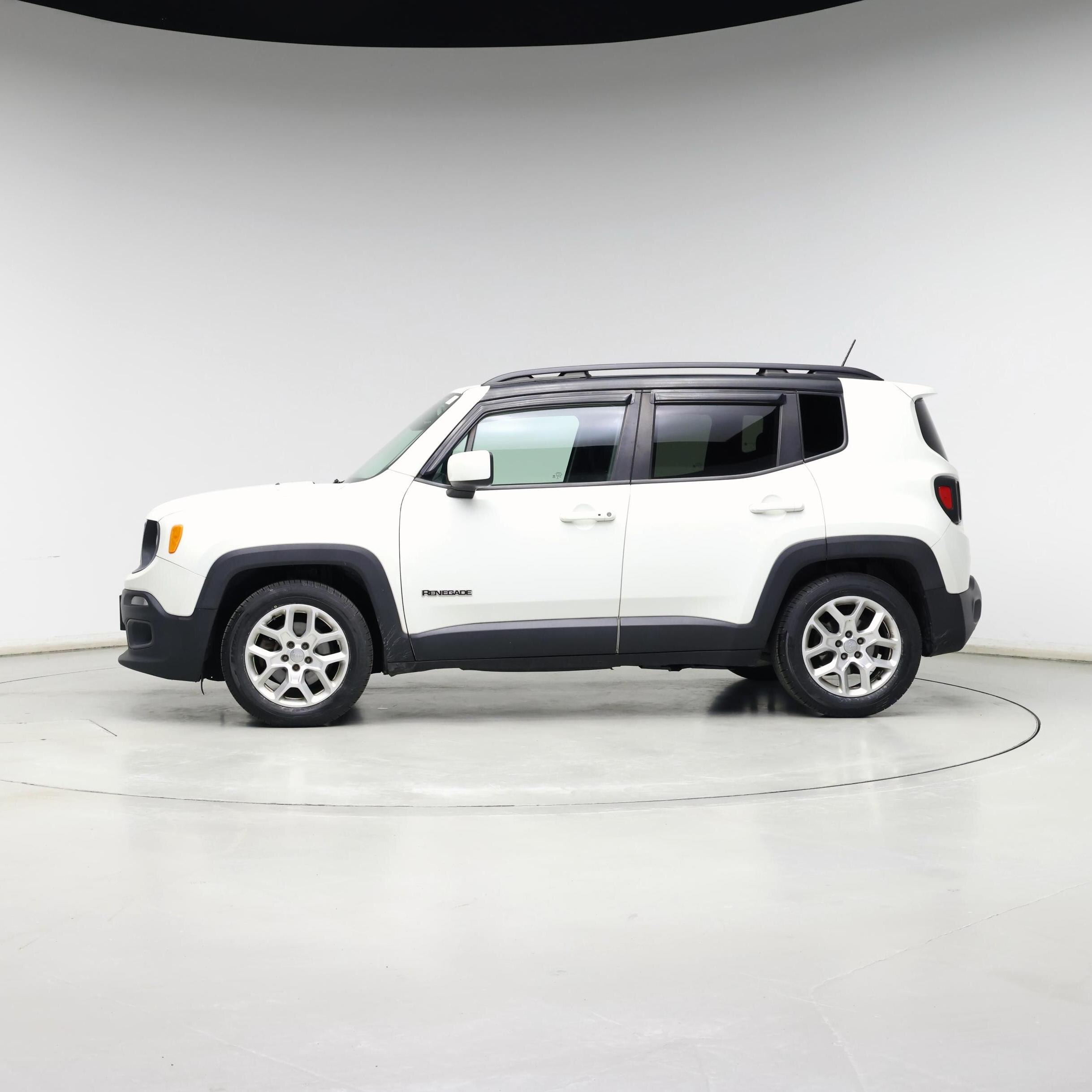 Thumbnail: 2016 Jeep Renegade - 3
