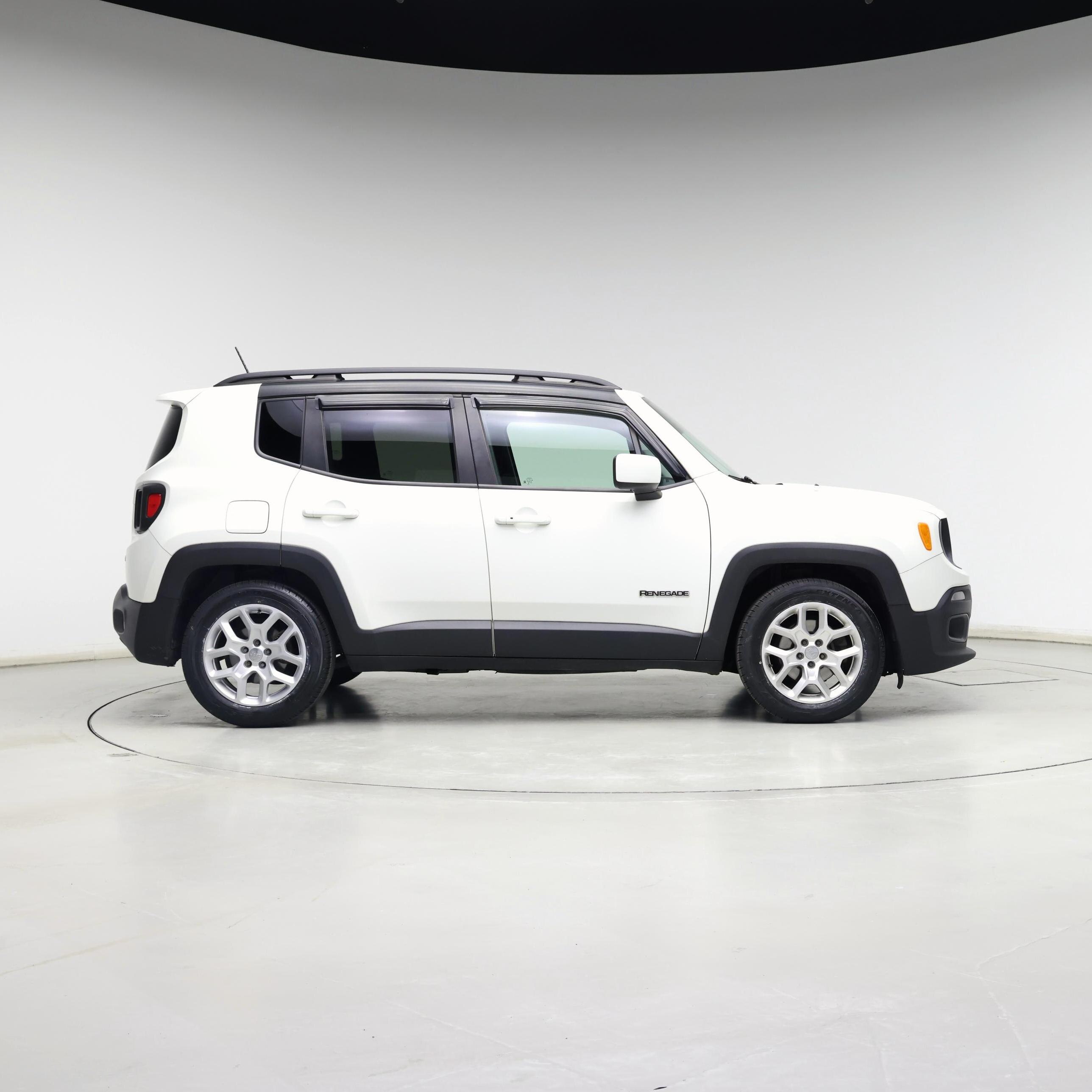 Thumbnail: 2016 Jeep Renegade - 7