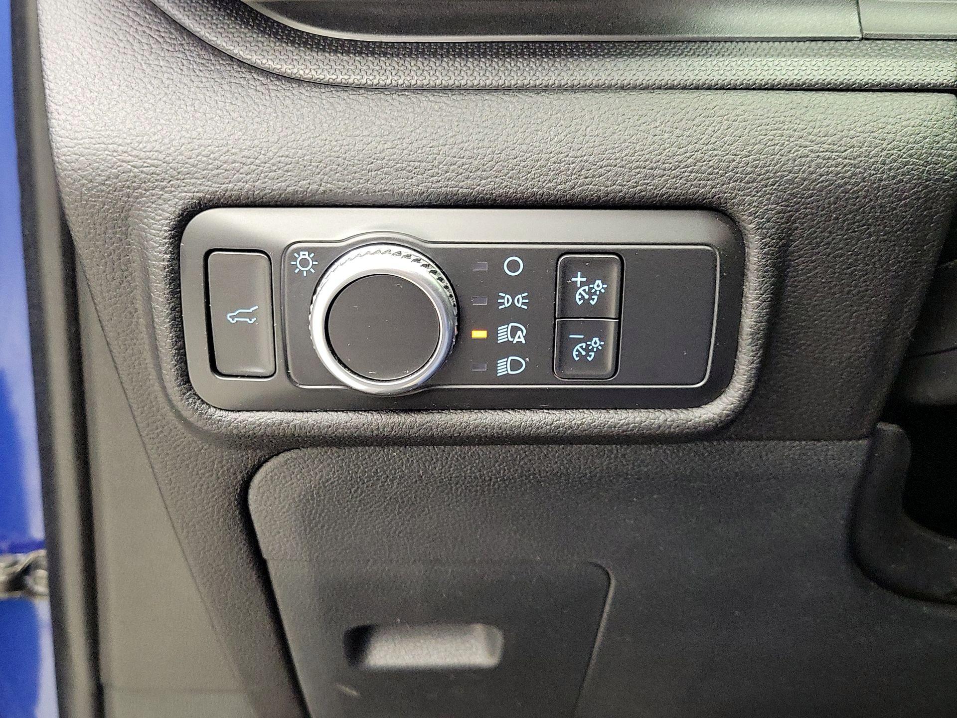 Thumbnail: 2022 Ford Explorer - 13