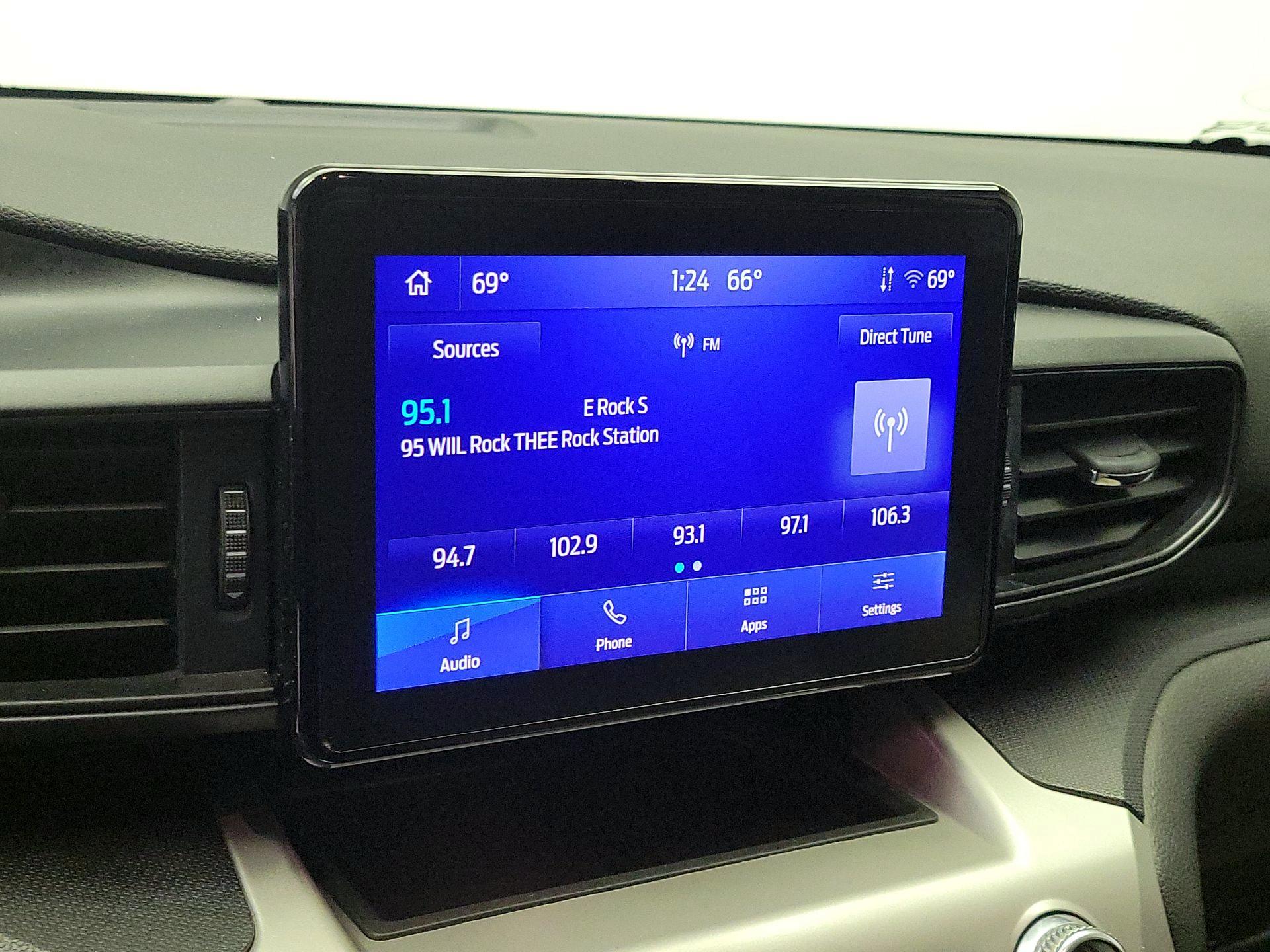 Thumbnail: 2022 Ford Explorer - 15