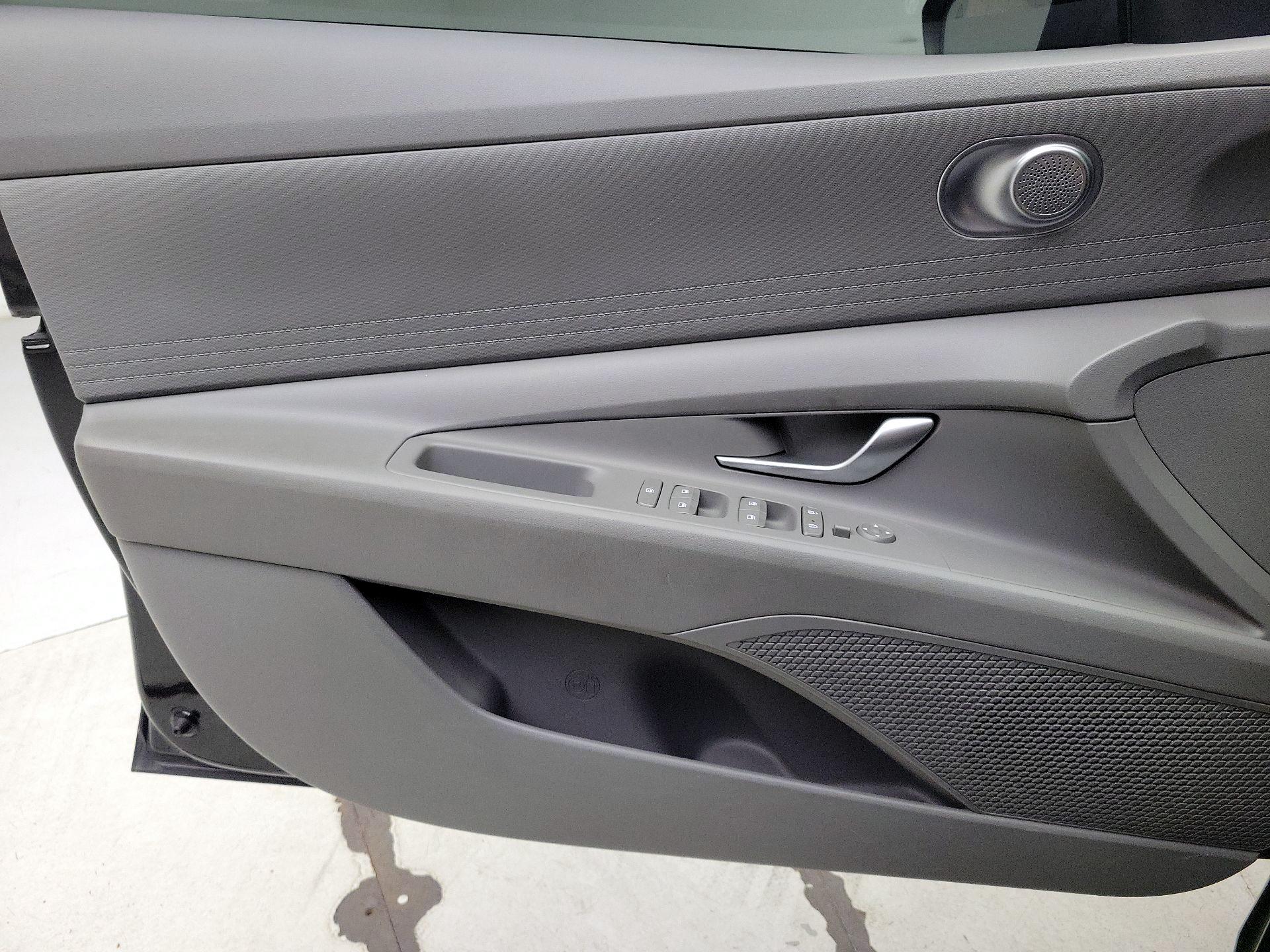 Thumbnail: 2023 Hyundai Elantra - 12