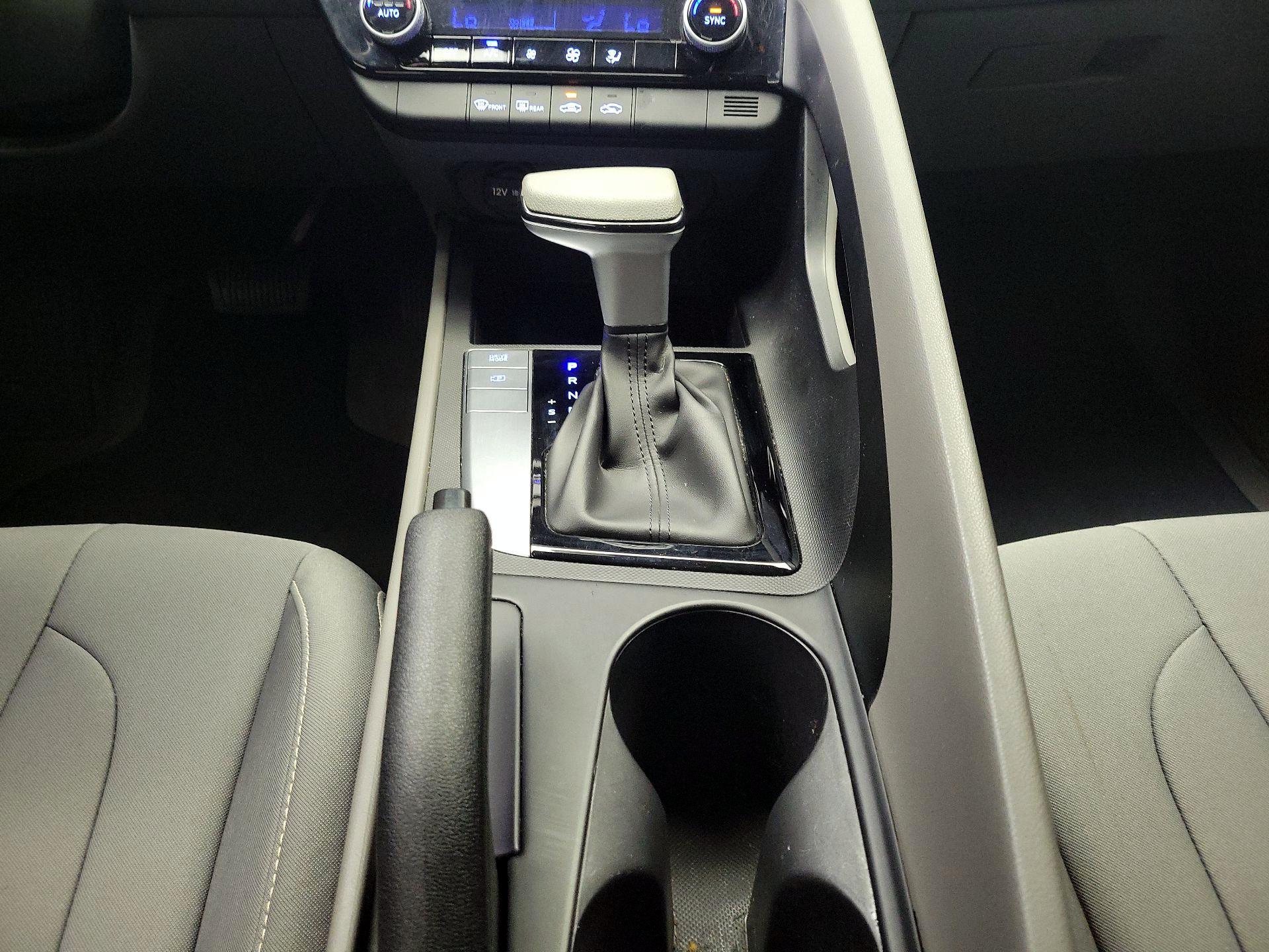 Thumbnail: 2023 Hyundai Elantra - 17