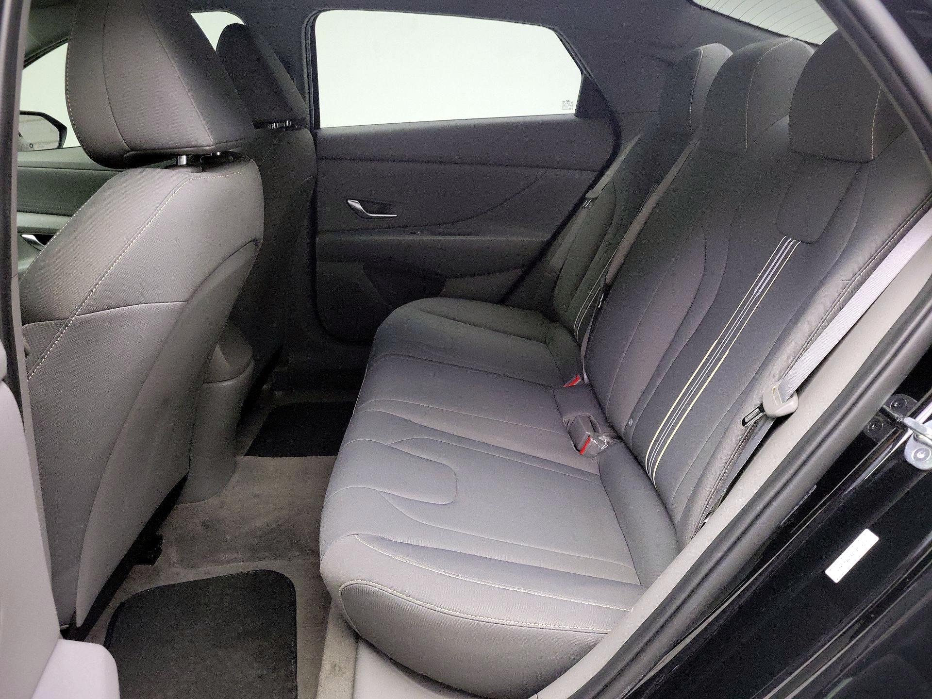 Thumbnail: 2023 Hyundai Elantra - 19