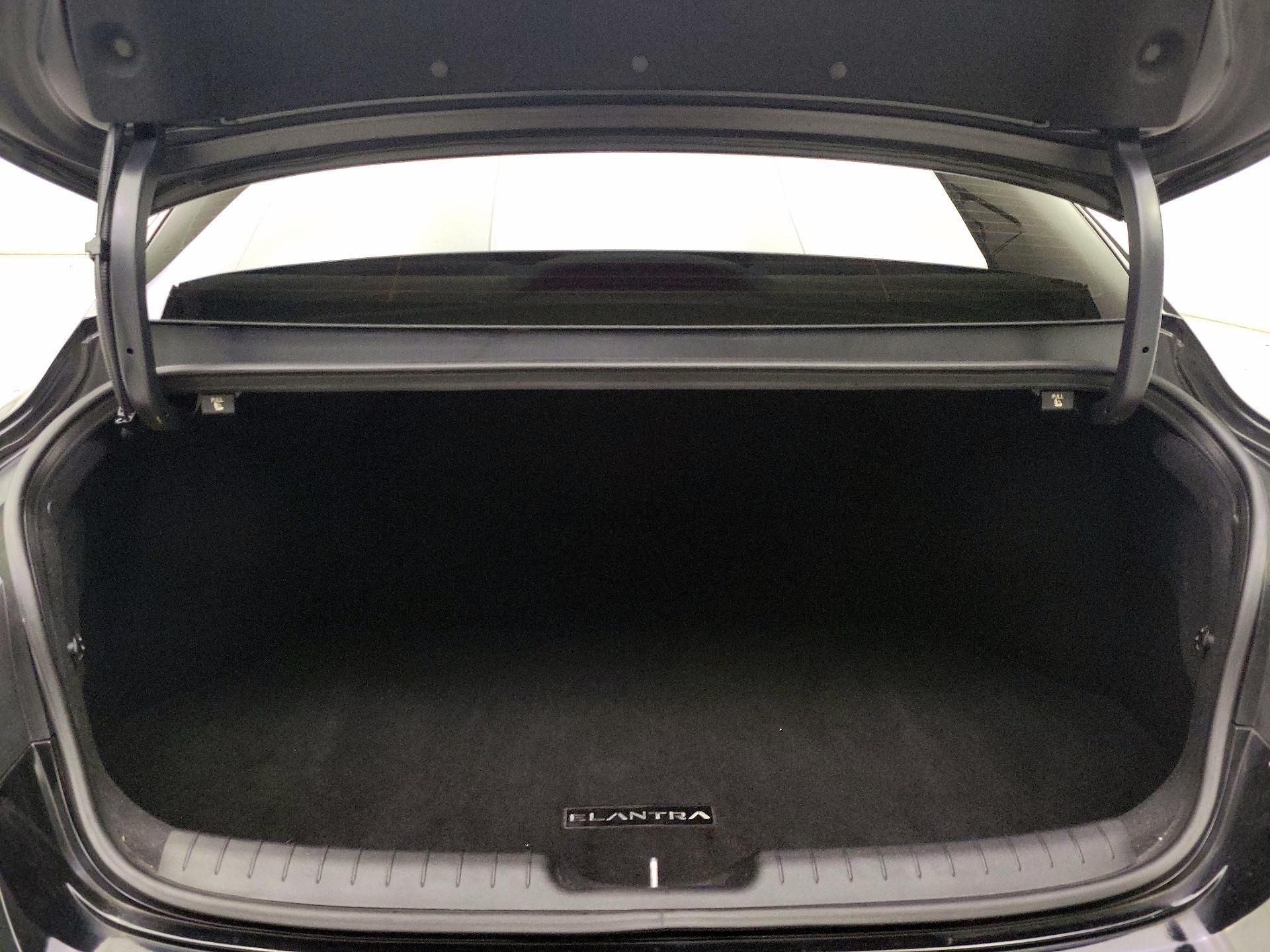 Thumbnail: 2023 Hyundai Elantra - 20