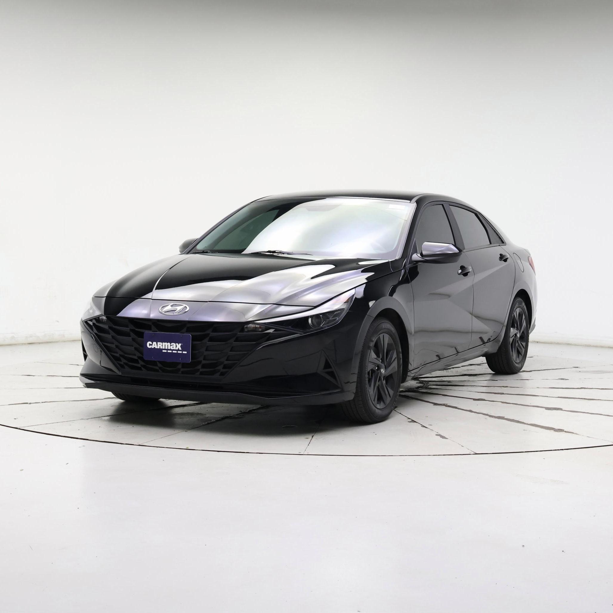 Thumbnail: 2023 Hyundai Elantra - 4