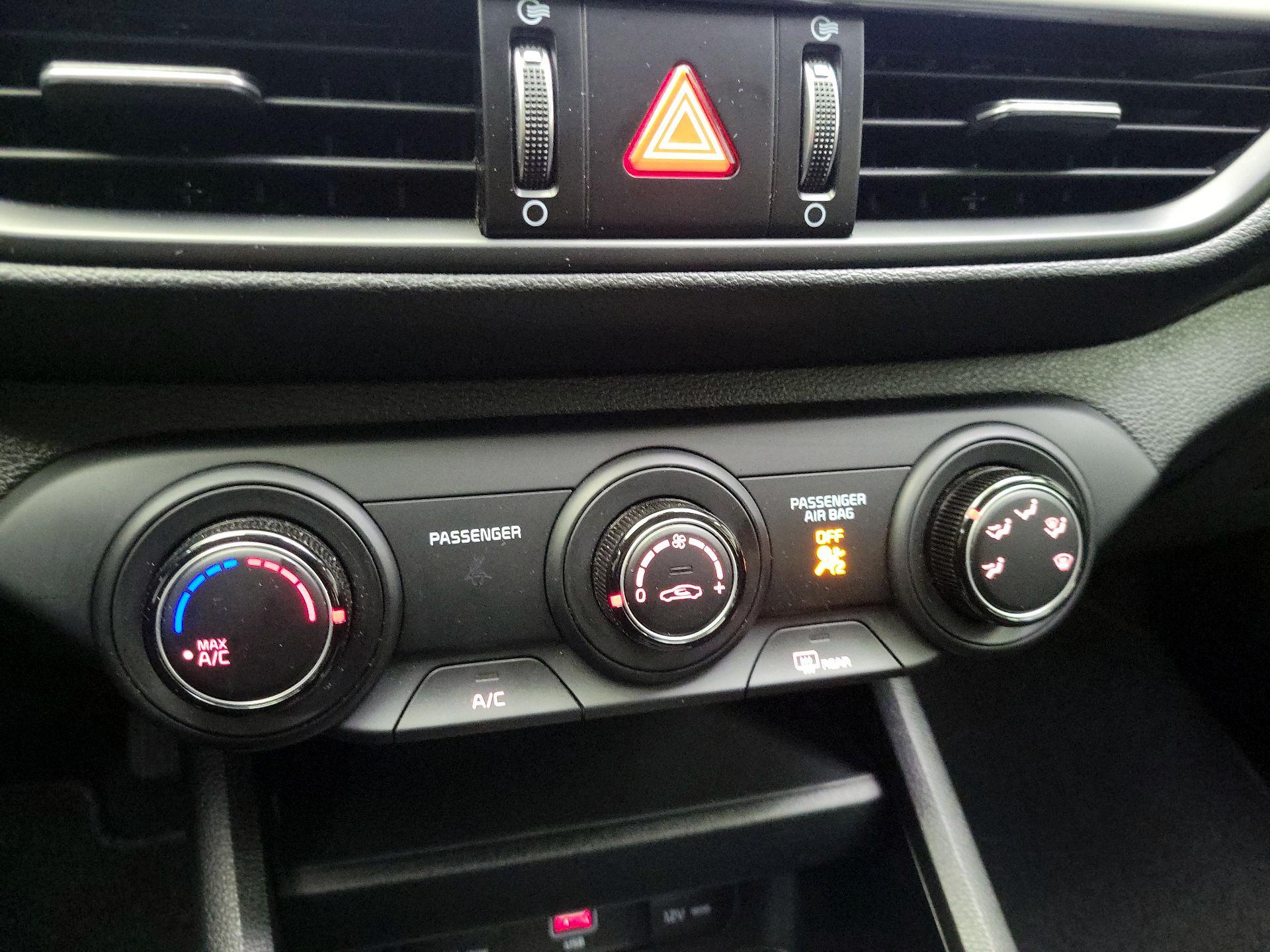 Thumbnail: 2023 Kia Forte - 16