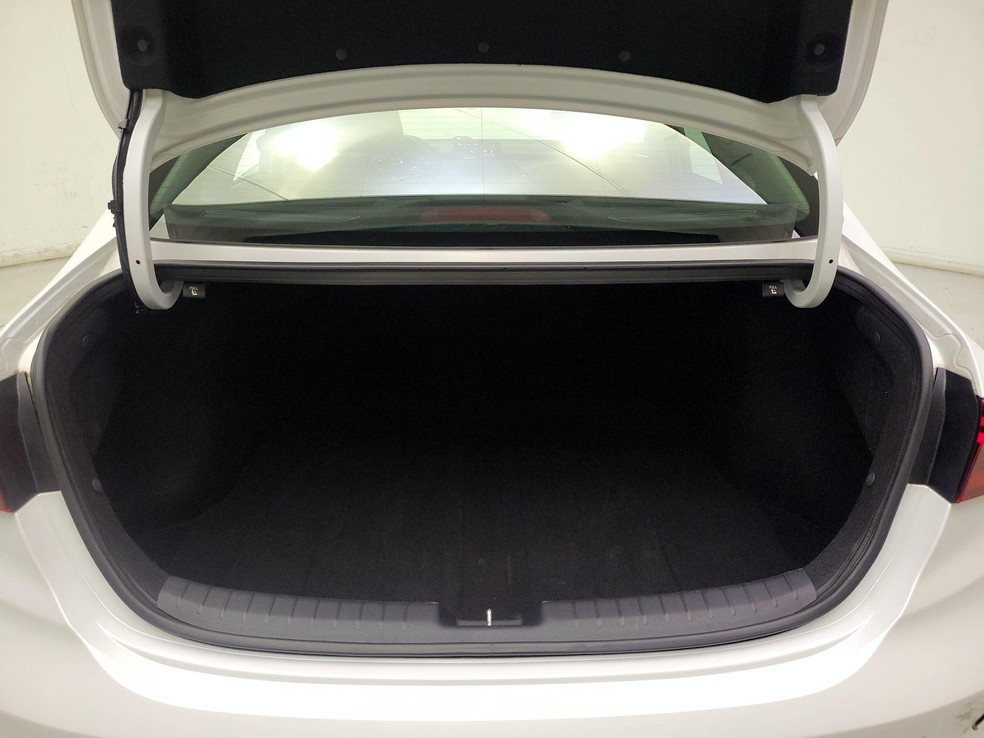 Thumbnail: 2023 Kia Forte - 20