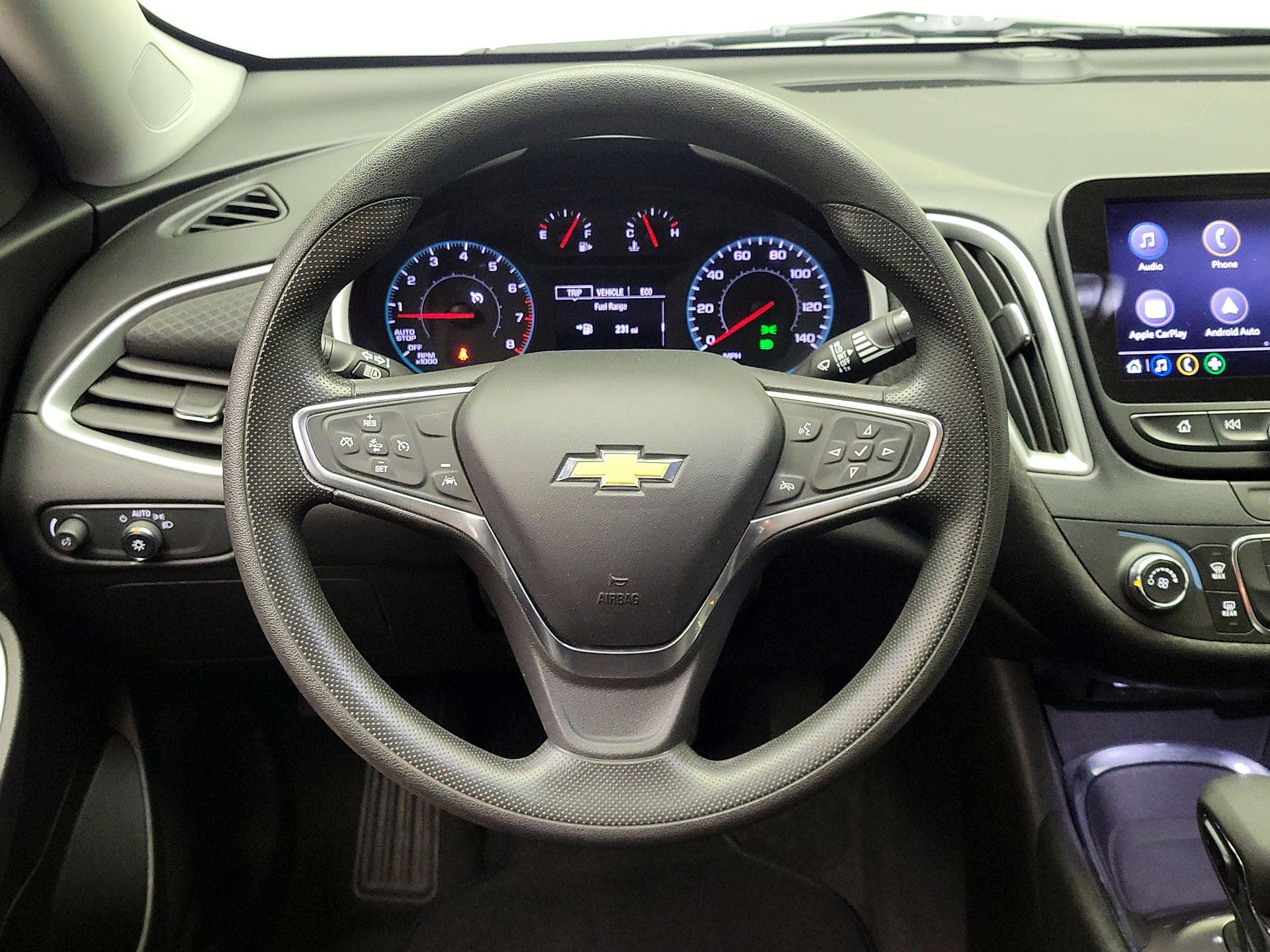 Thumbnail: 2022 Chevrolet Malibu - 10