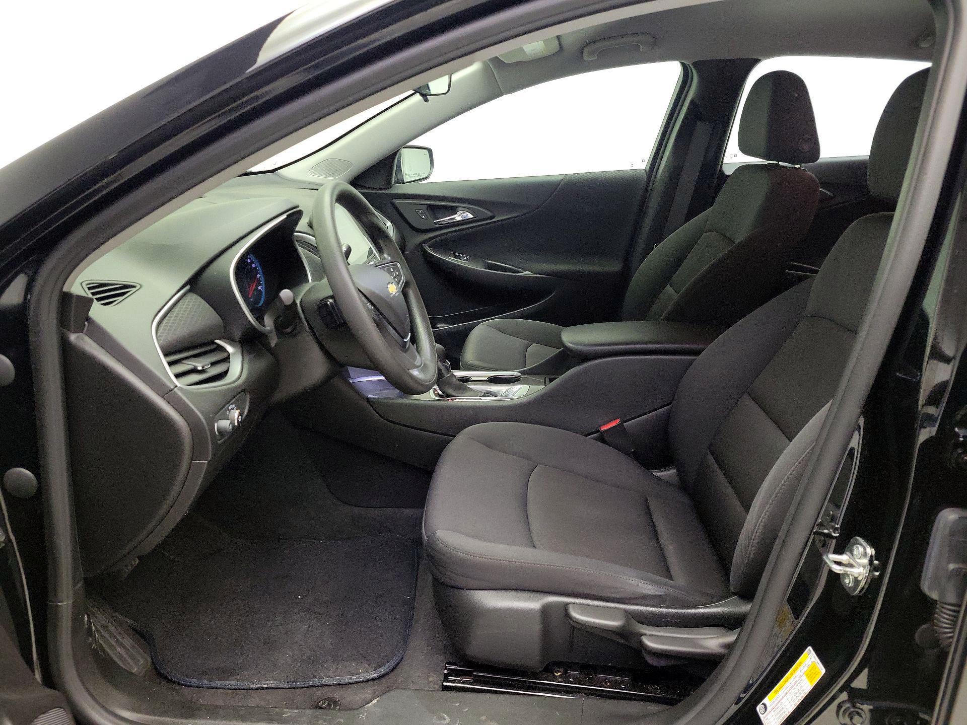 Thumbnail: 2022 Chevrolet Malibu - 11