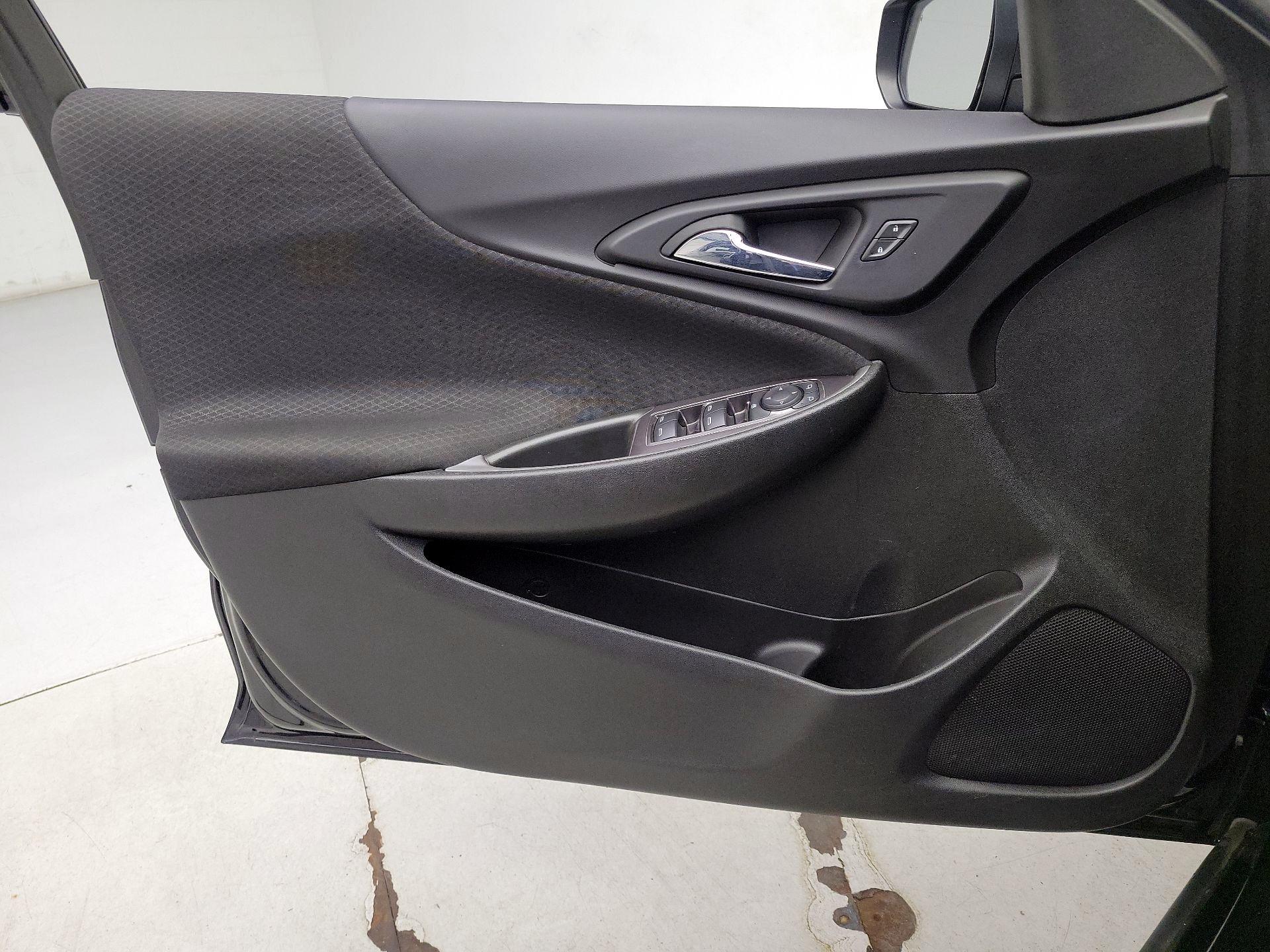 Thumbnail: 2022 Chevrolet Malibu - 12