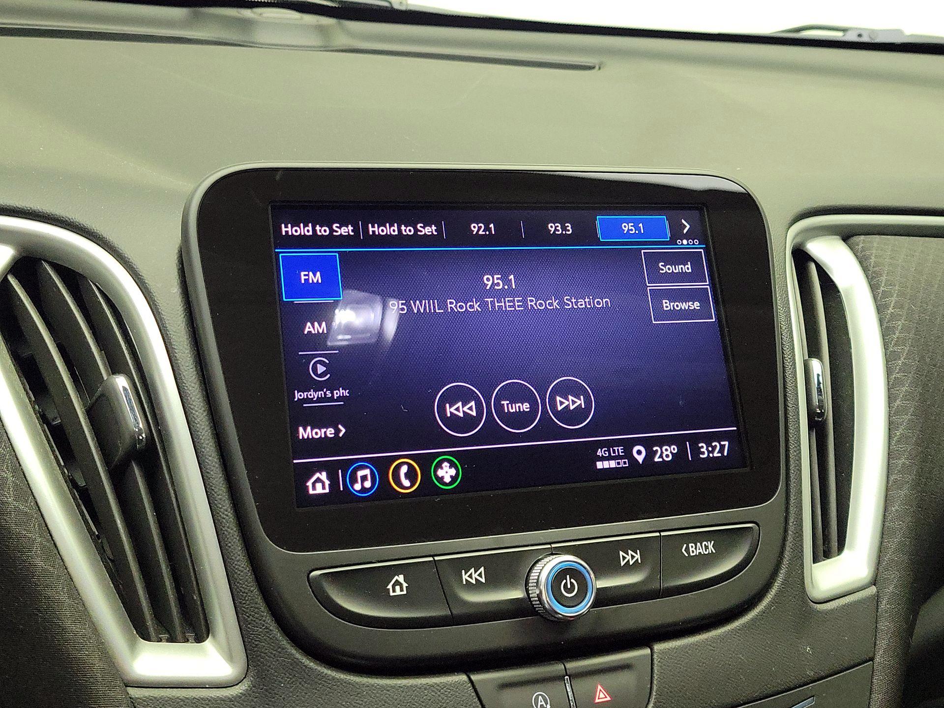 Thumbnail: 2022 Chevrolet Malibu - 15