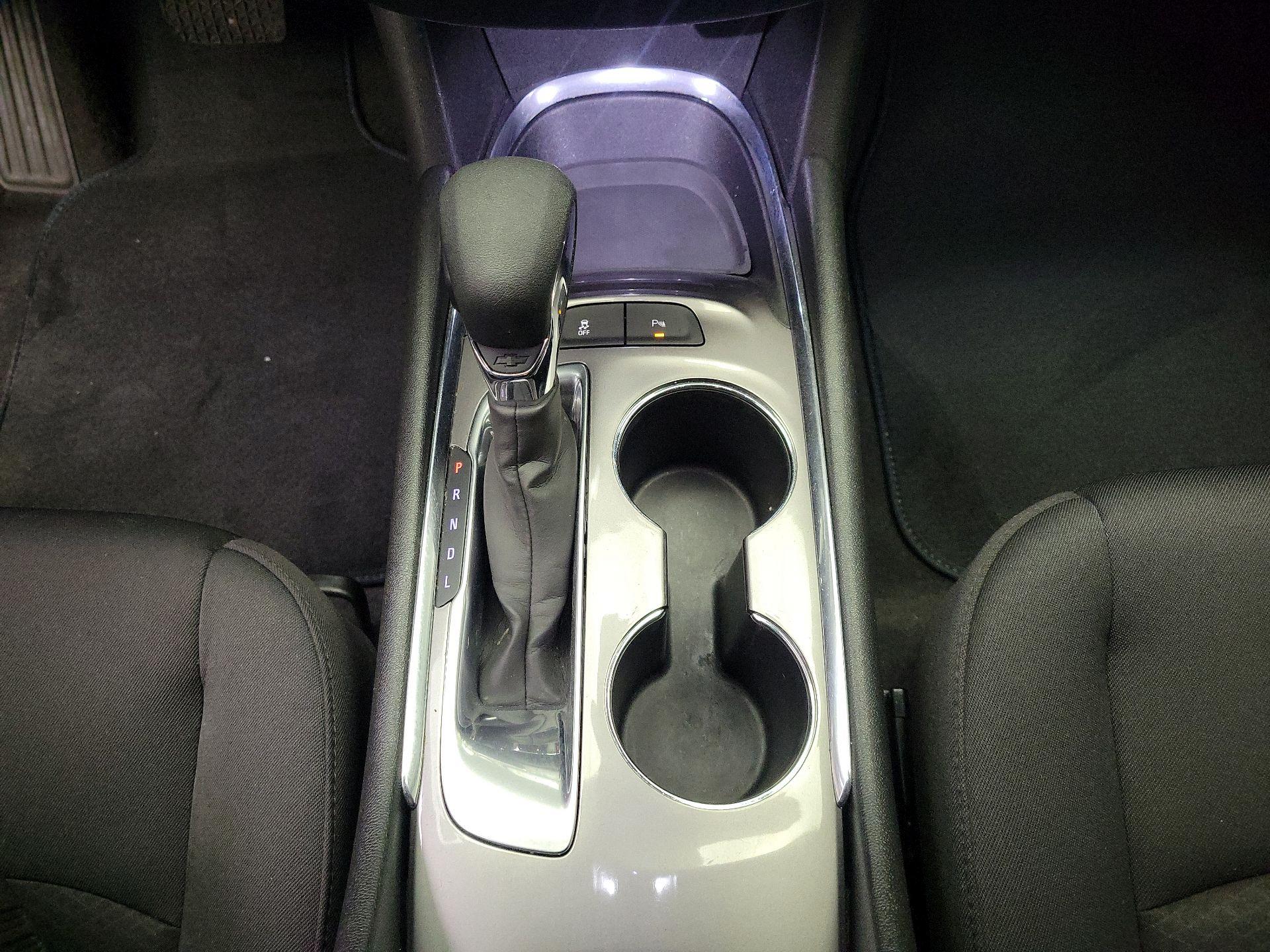 Thumbnail: 2022 Chevrolet Malibu - 17