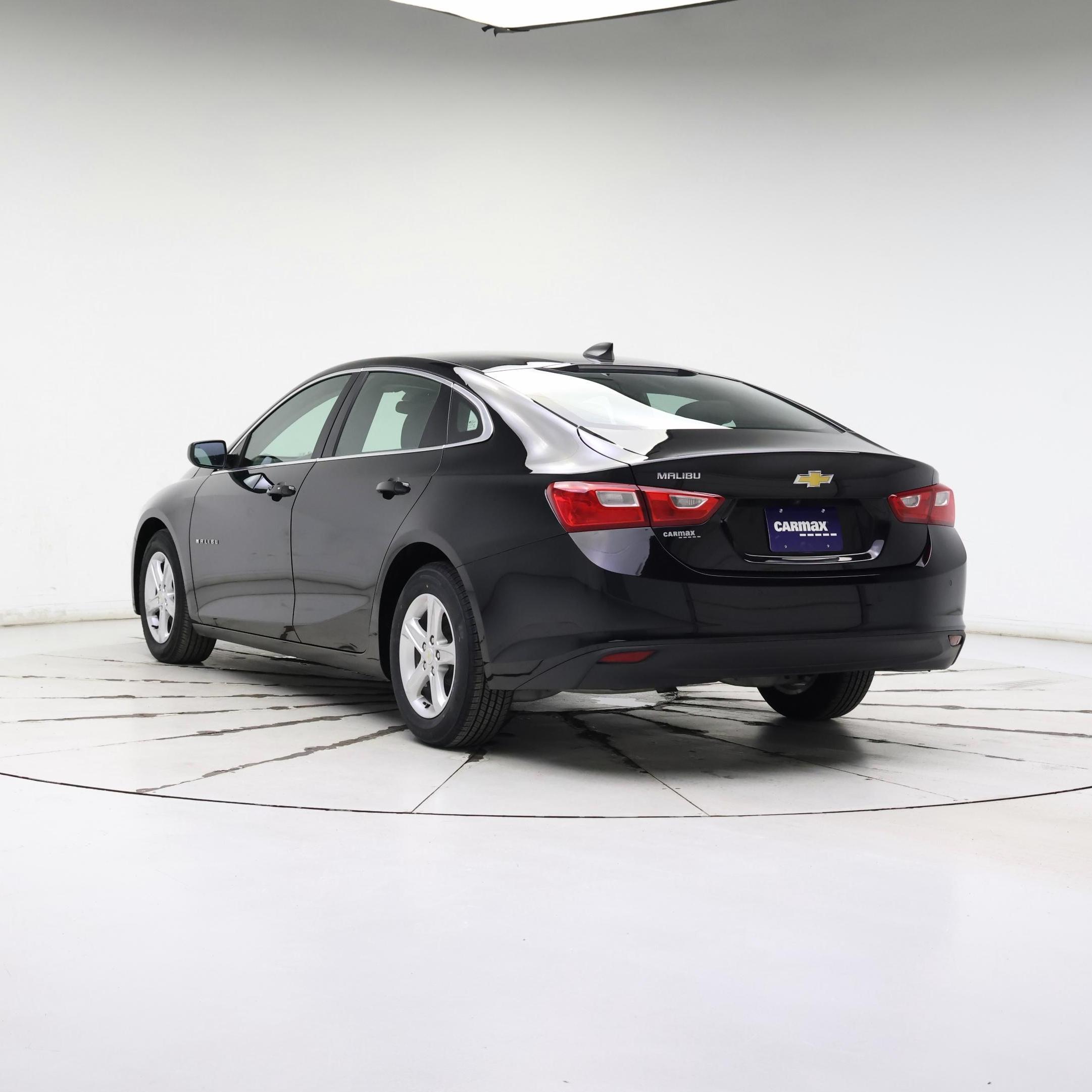 Thumbnail: 2022 Chevrolet Malibu - 2