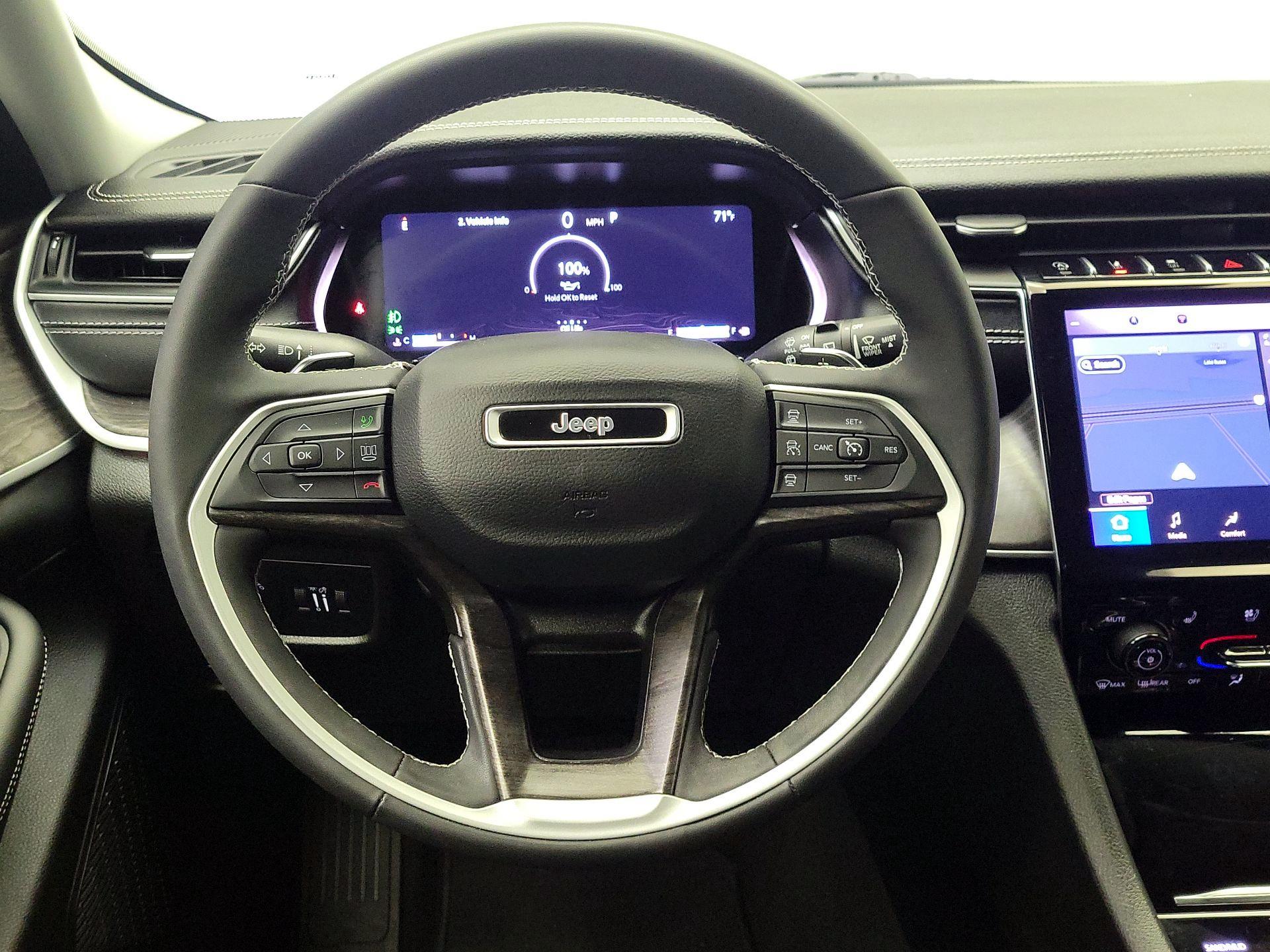 Thumbnail: 2023 Jeep Grand Cherokee - 10