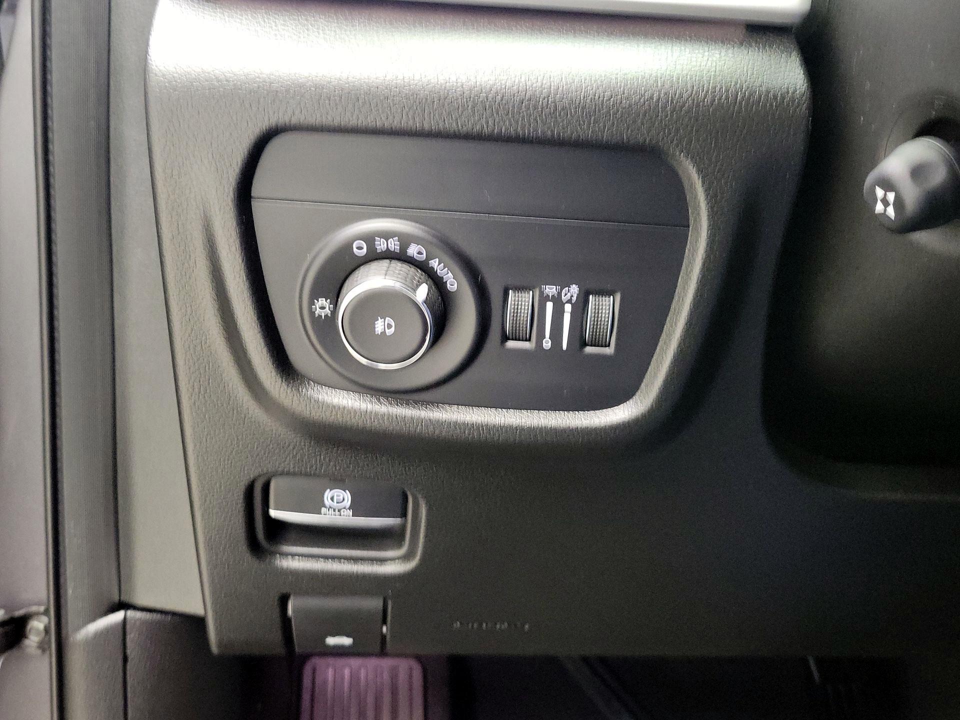 Thumbnail: 2023 Jeep Grand Cherokee - 13