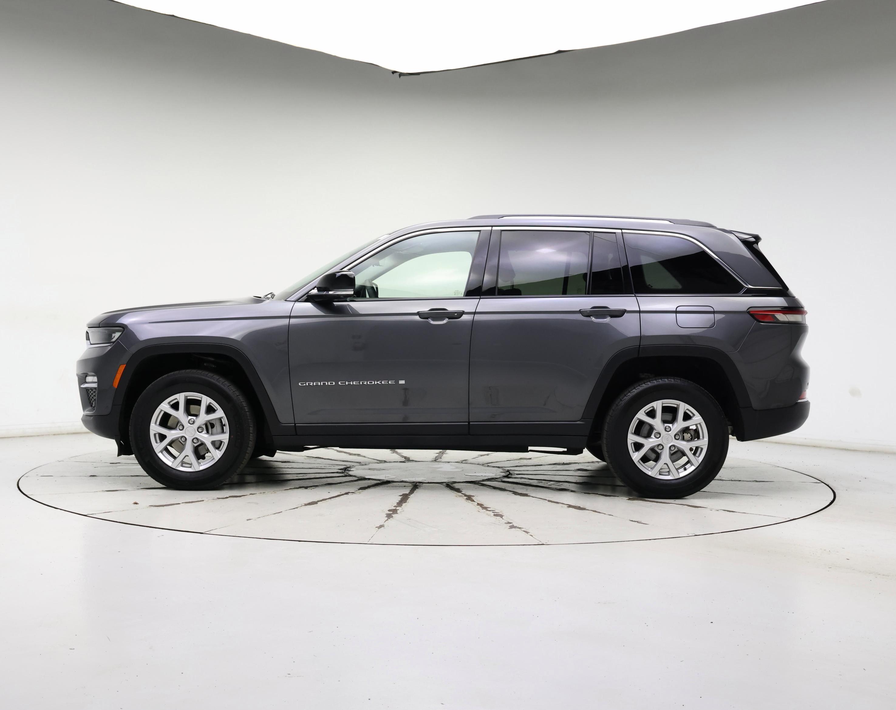 Thumbnail: 2023 Jeep Grand Cherokee - 3