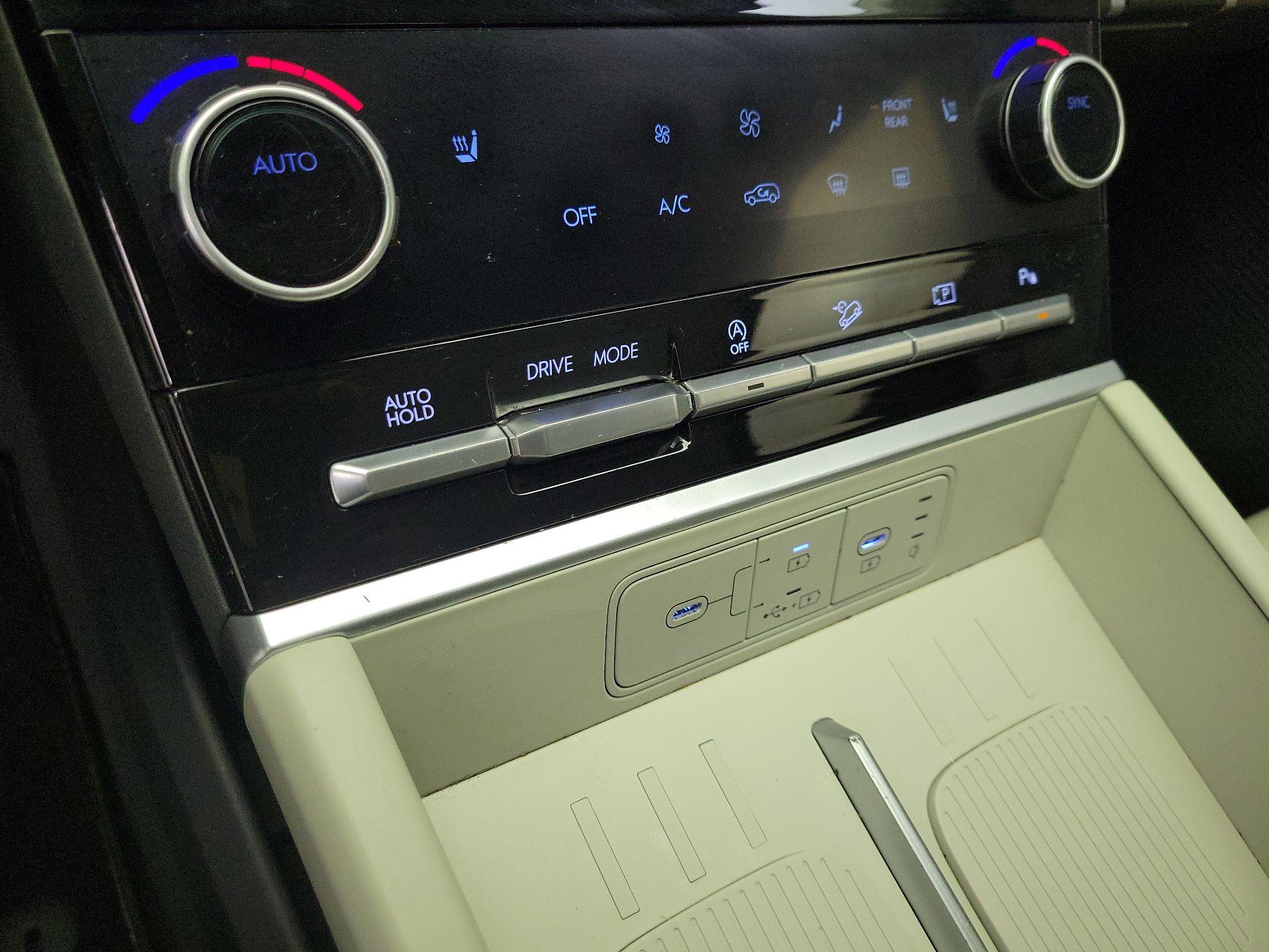 Thumbnail: 2024 Hyundai Santa Fe - 16