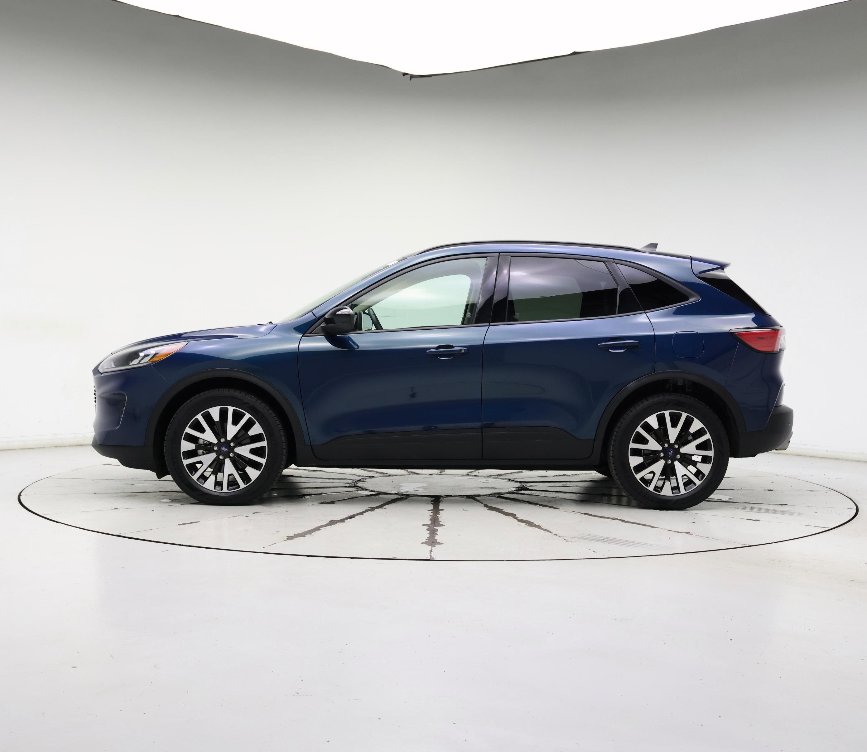 Thumbnail: 2020 Ford Escape - 3