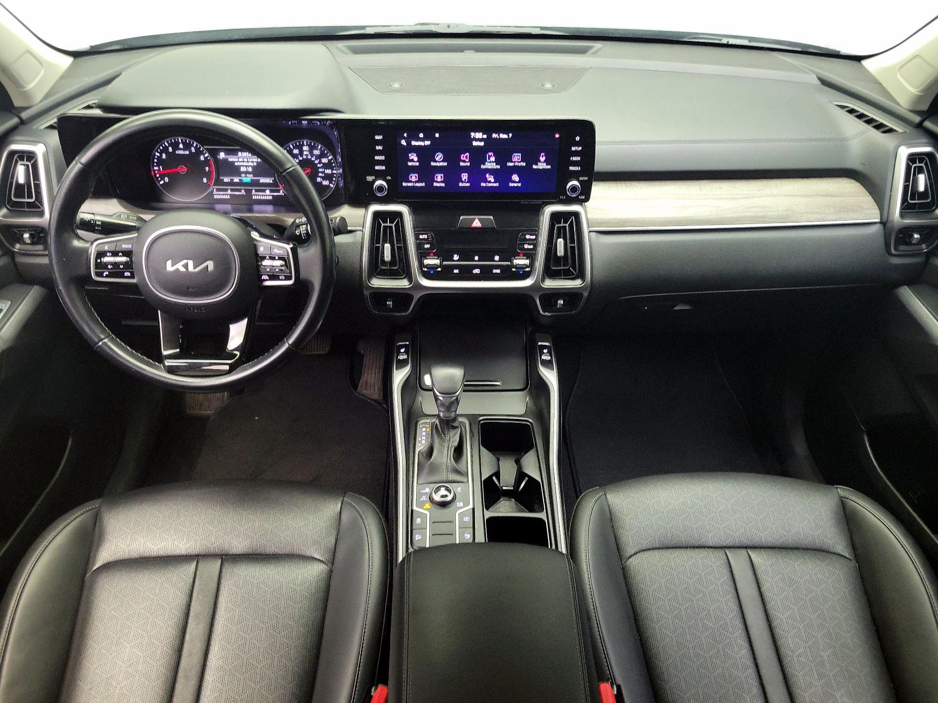 Thumbnail: 2022 Kia Sorento - 9