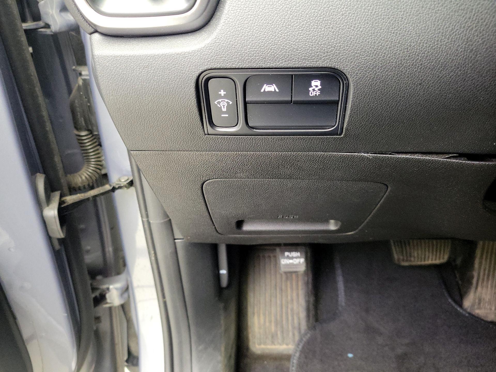 Thumbnail: 2022 Kia Sorento - 13