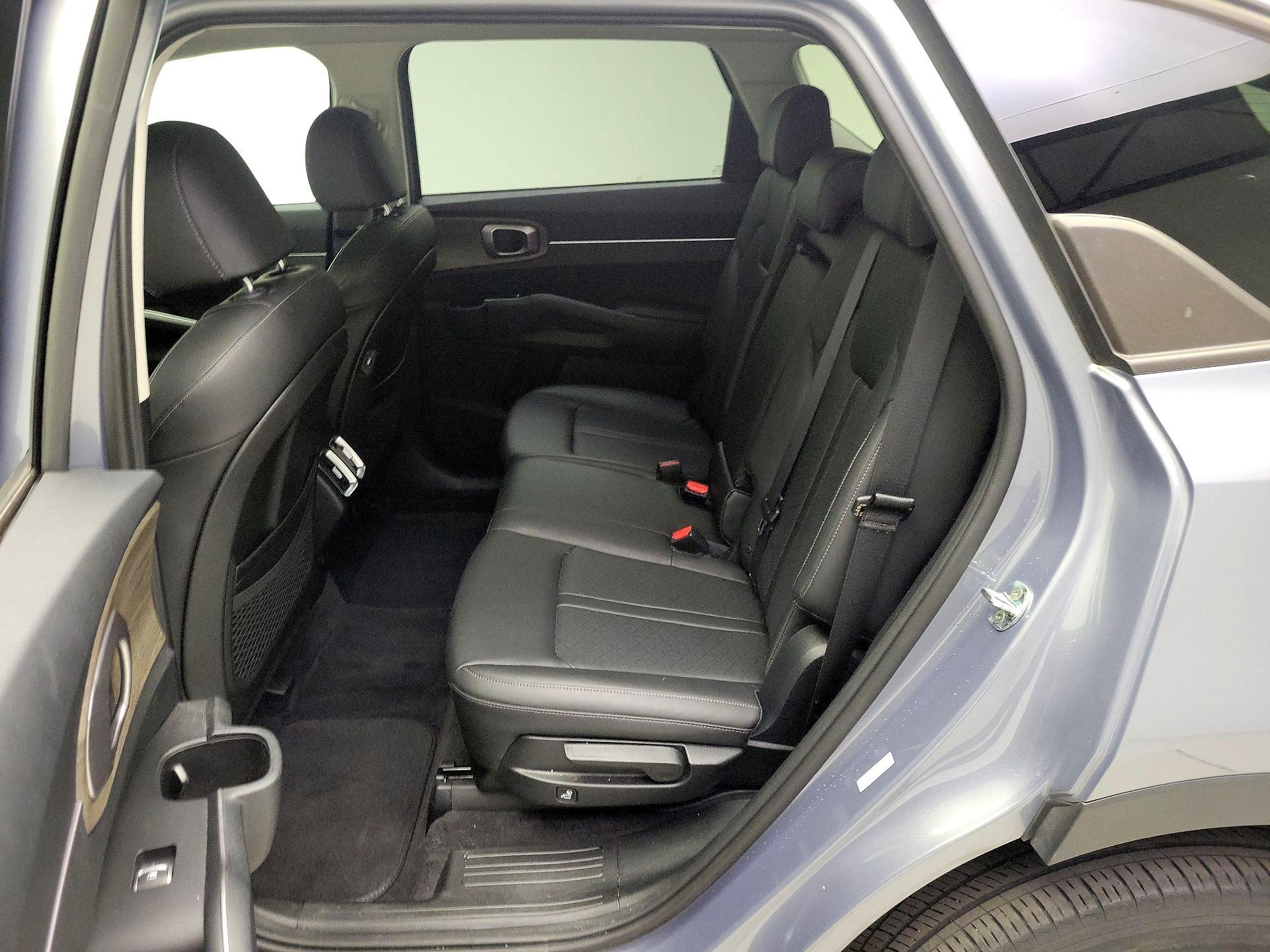 Thumbnail: 2022 Kia Sorento - 20