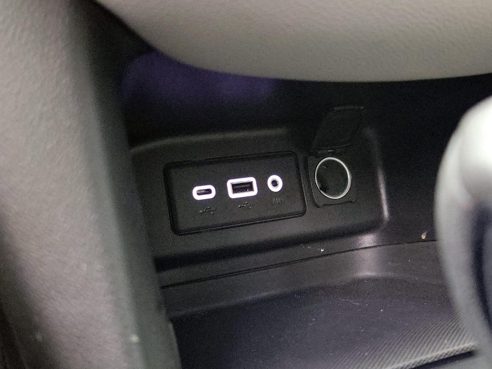 Thumbnail: 2023 Chevrolet Equinox - 18