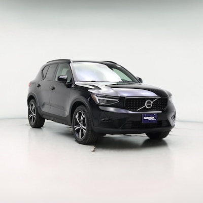 2023 Volvo XC40 B5 Plus Dark Theme