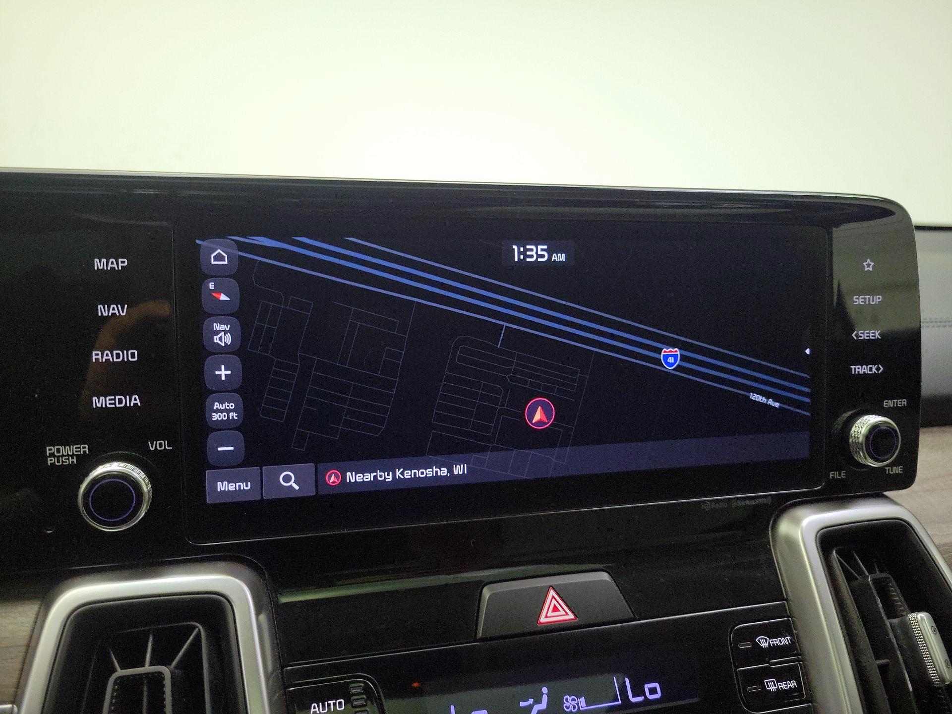 Thumbnail: 2023 Kia Sorento - 14