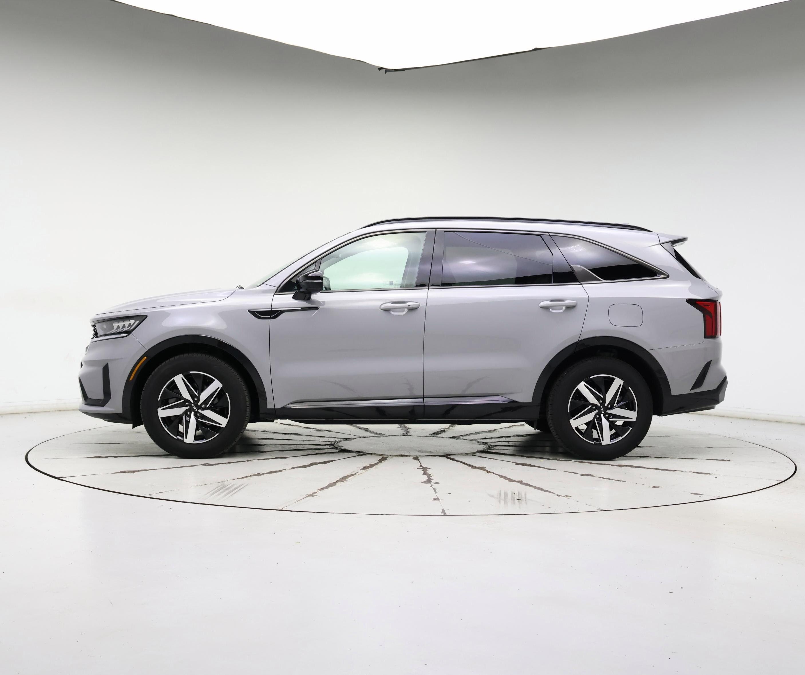 Thumbnail: 2023 Kia Sorento - 3