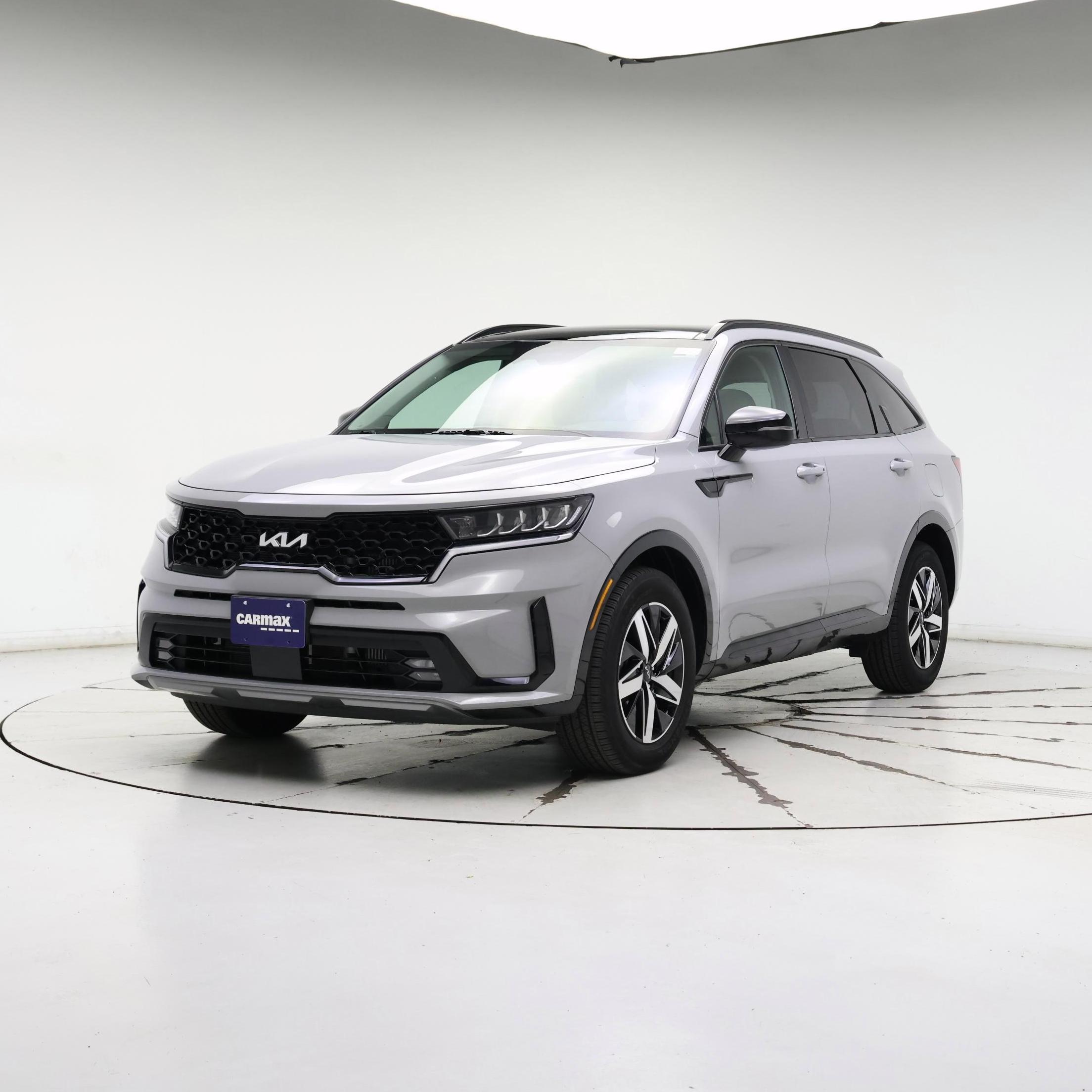 Thumbnail: 2023 Kia Sorento - 4