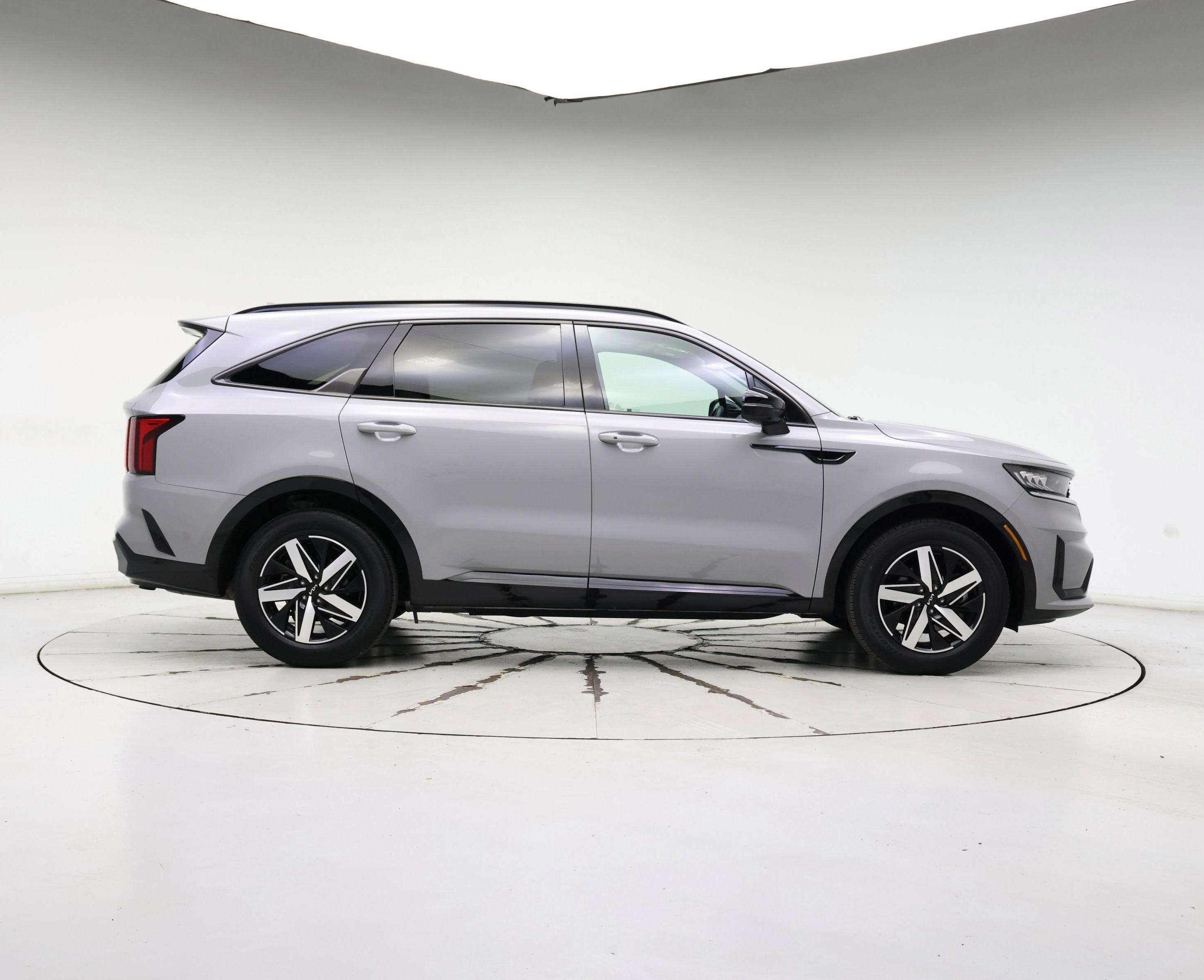 Thumbnail: 2023 Kia Sorento - 7