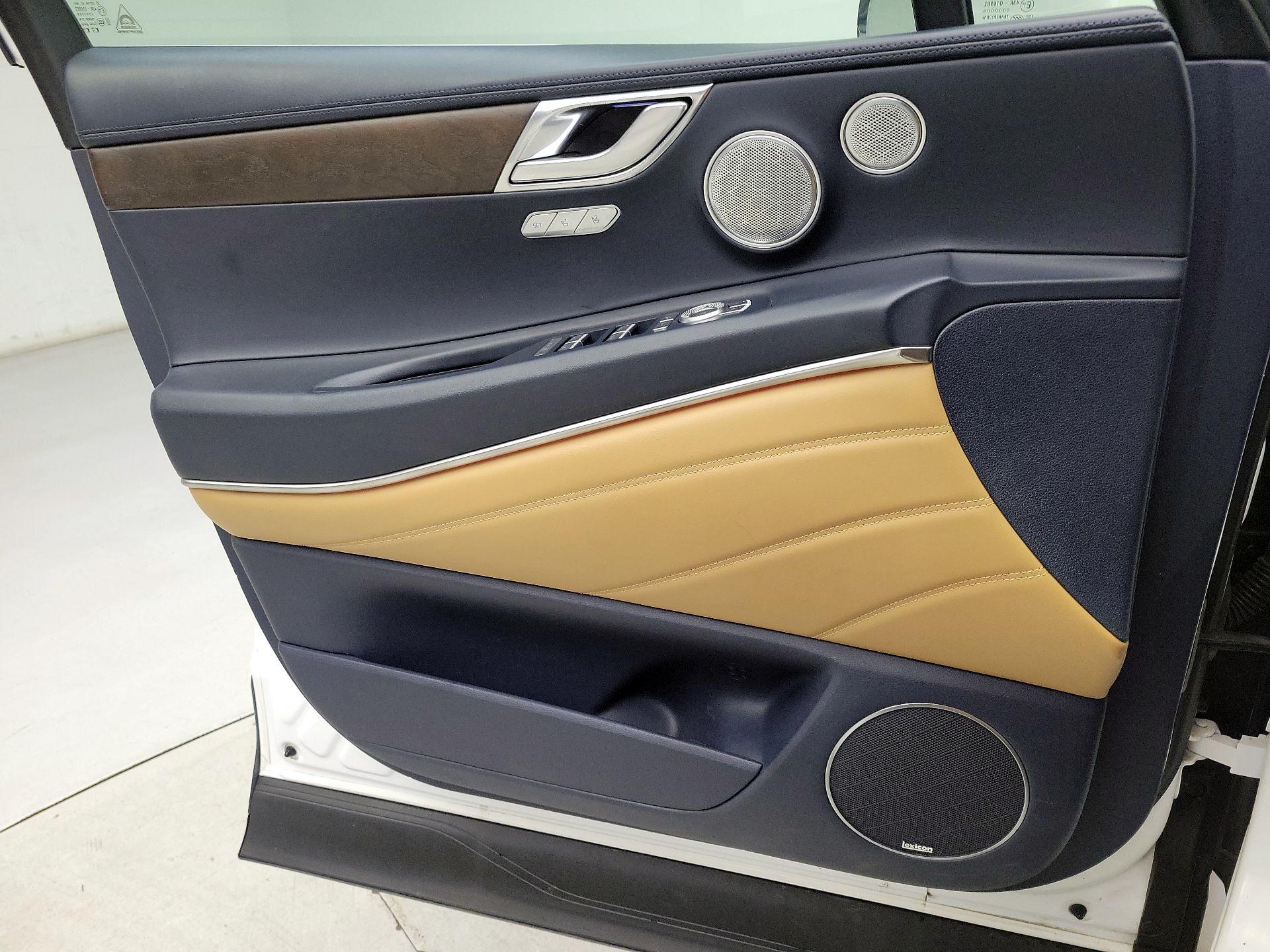 Thumbnail: 2021 Genesis GV80 - 12